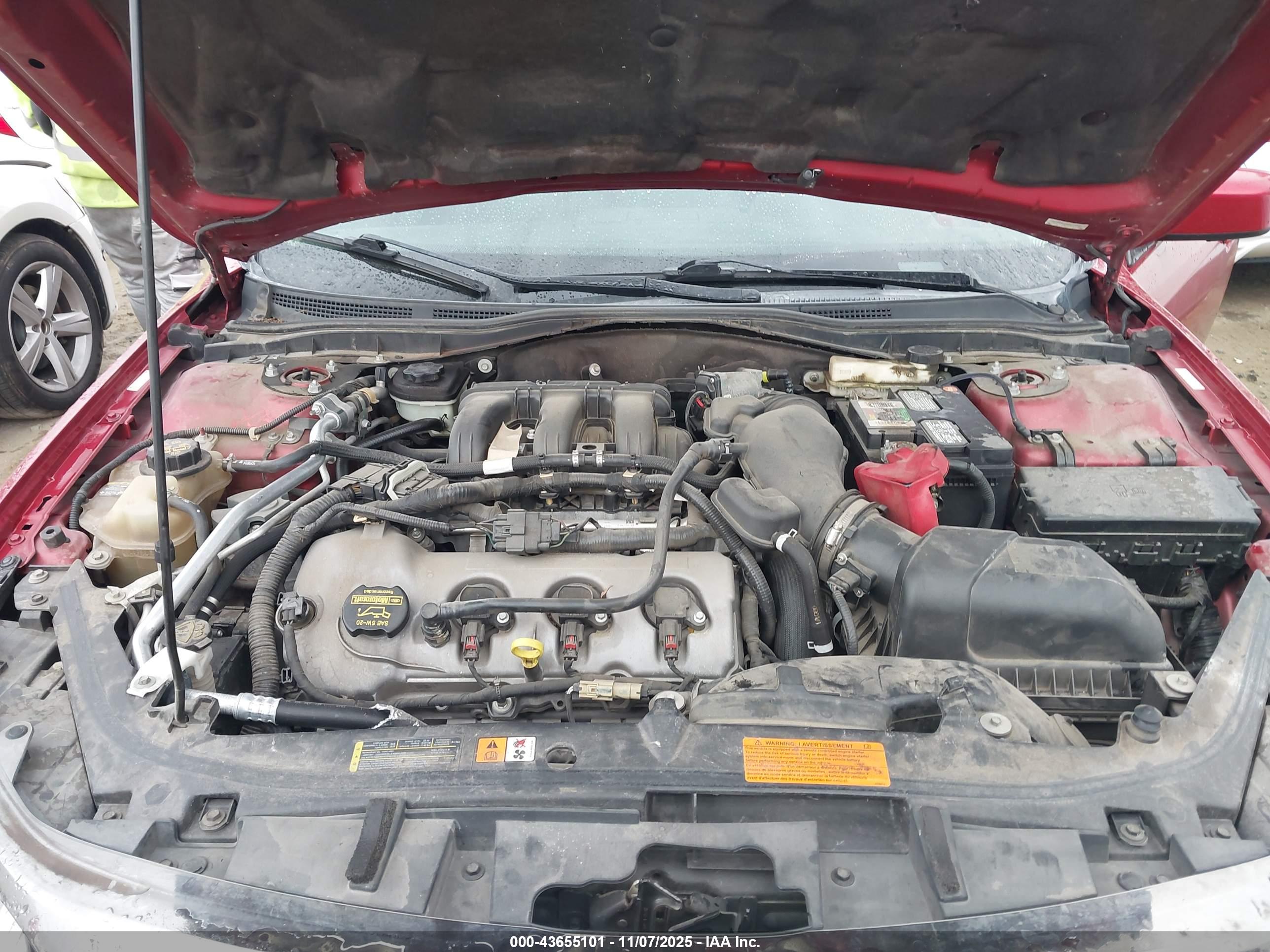 FORD FUSION image 10