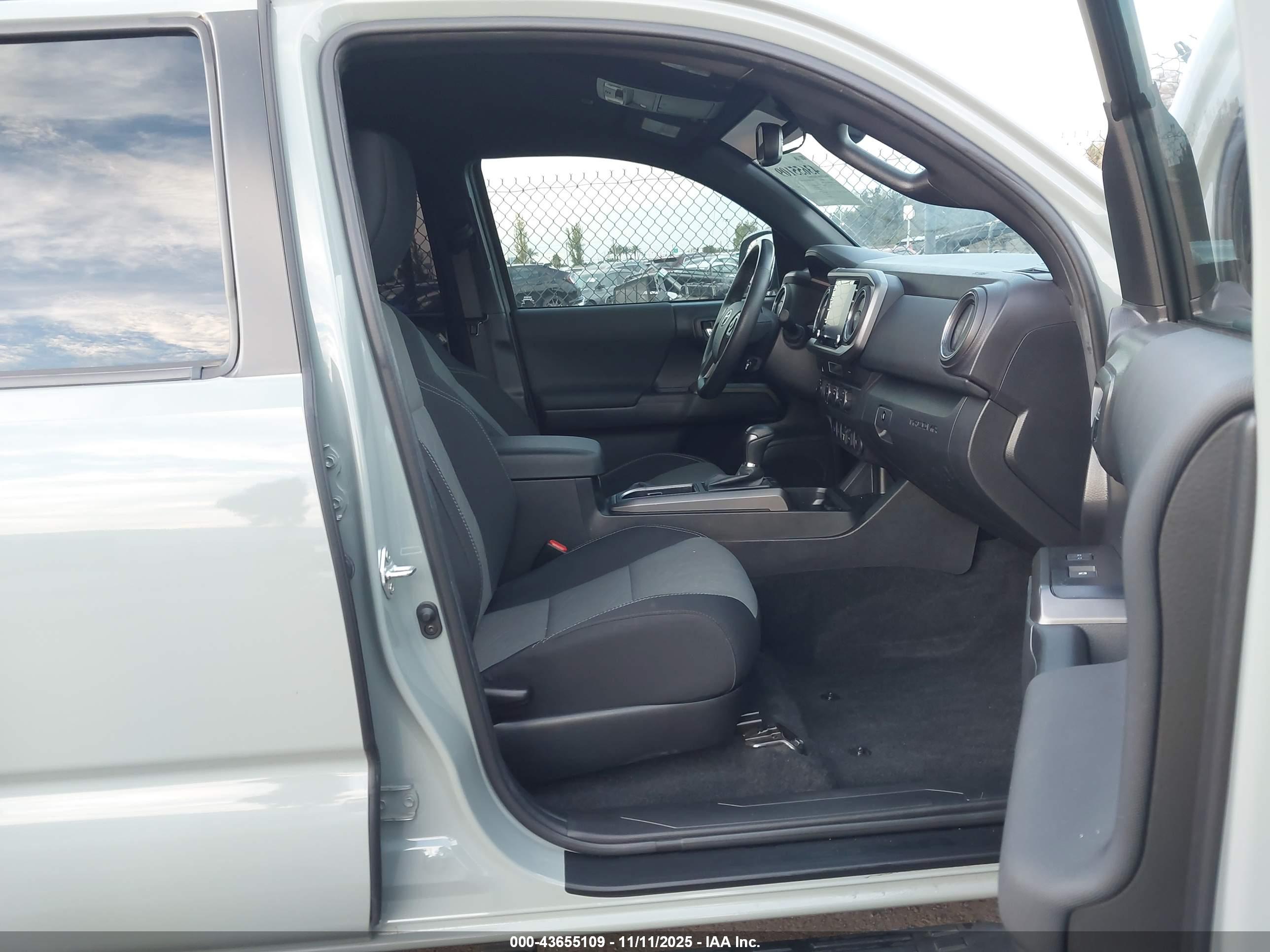 TOYOTA TACOMA image 5