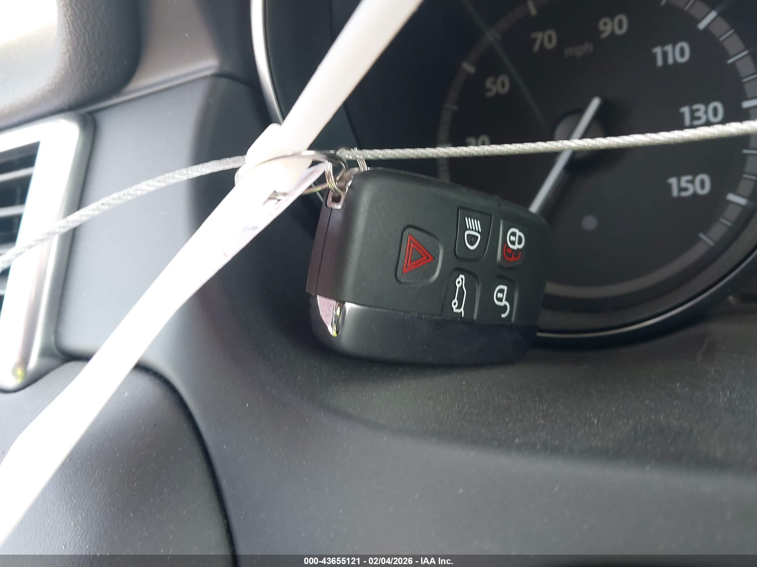 LAND ROVER image 11