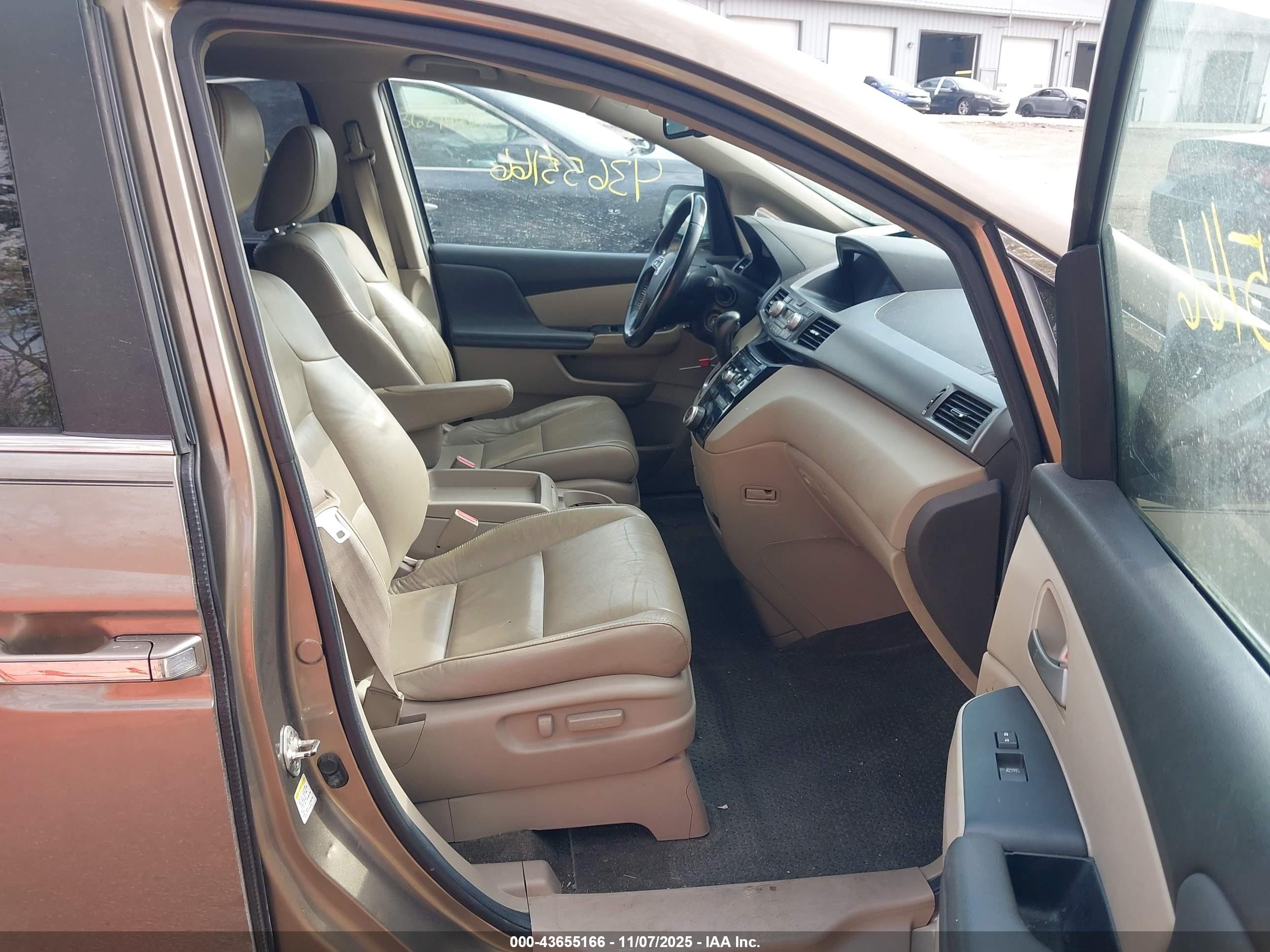 HONDA ODYSSEY image 5