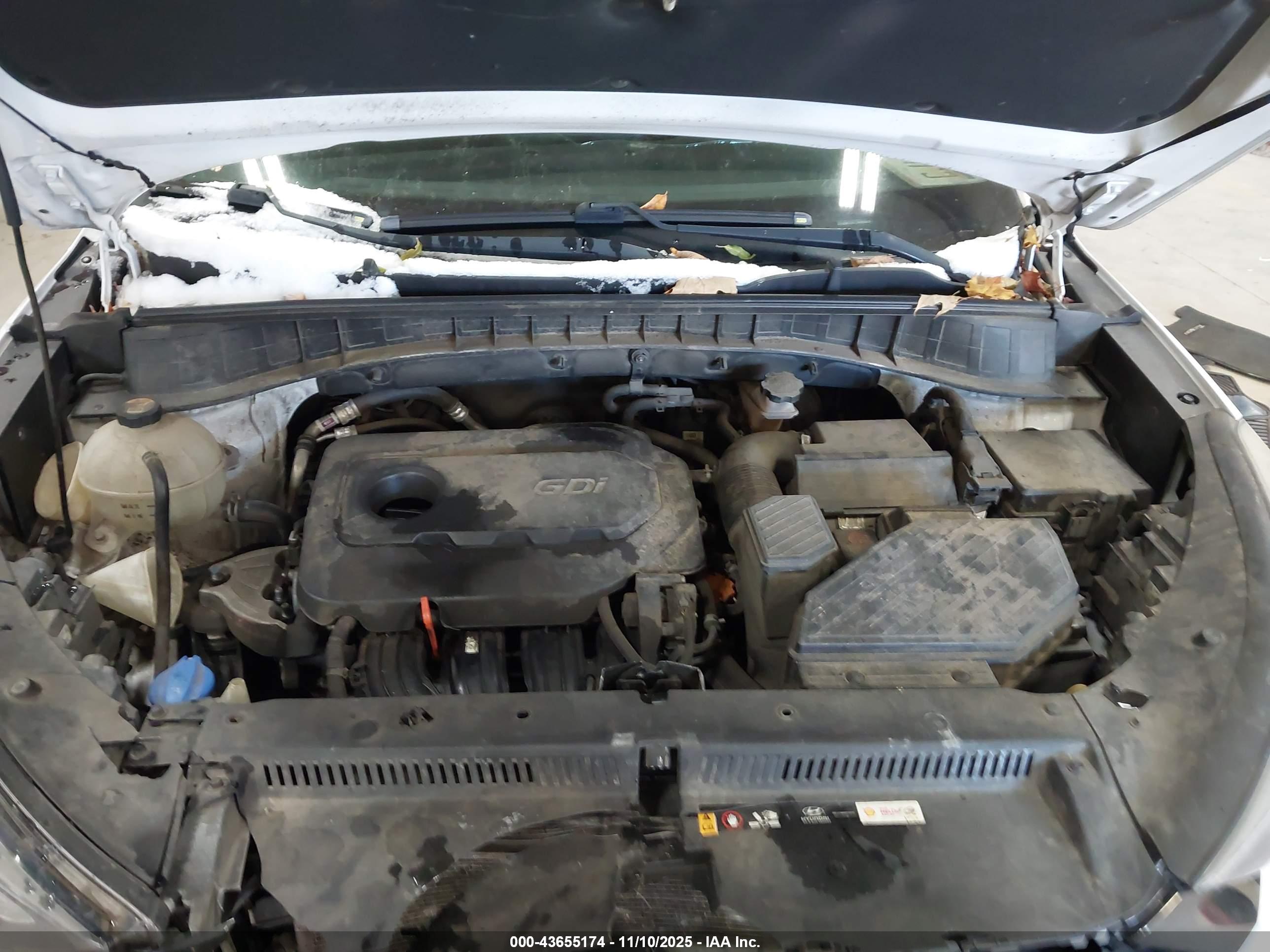 HYUNDAI TUCSON image 10
