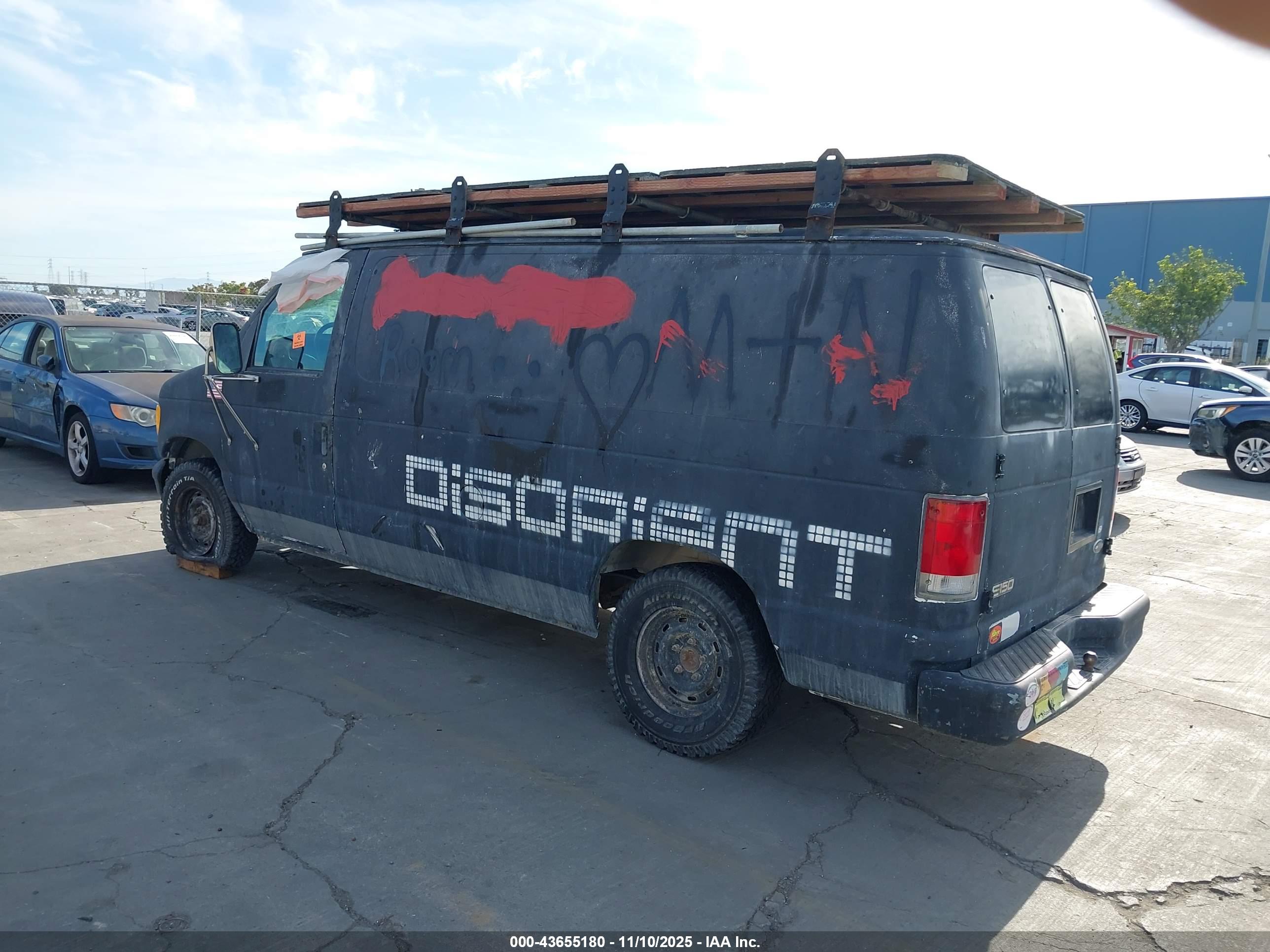 FORD E-150 image 3