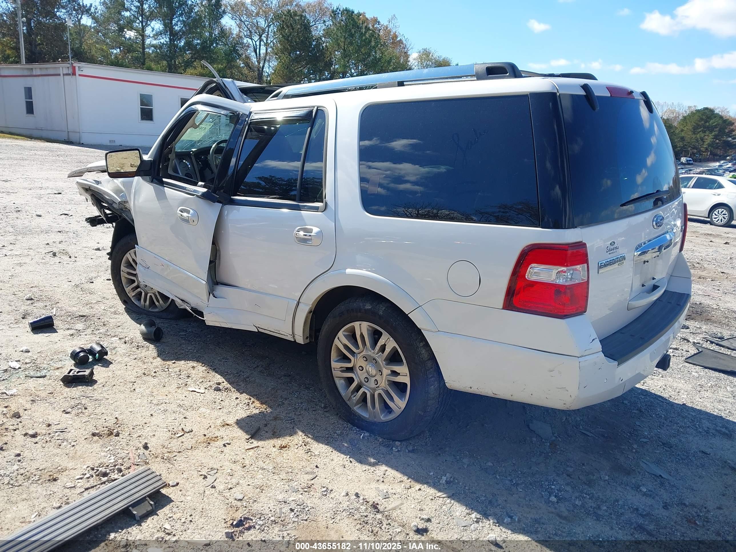 FORD EXPEDITION image 3