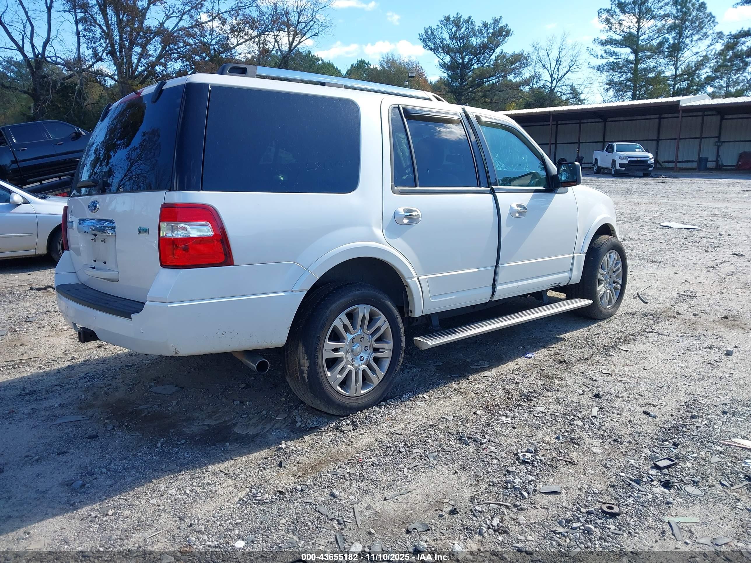 FORD EXPEDITION image 4
