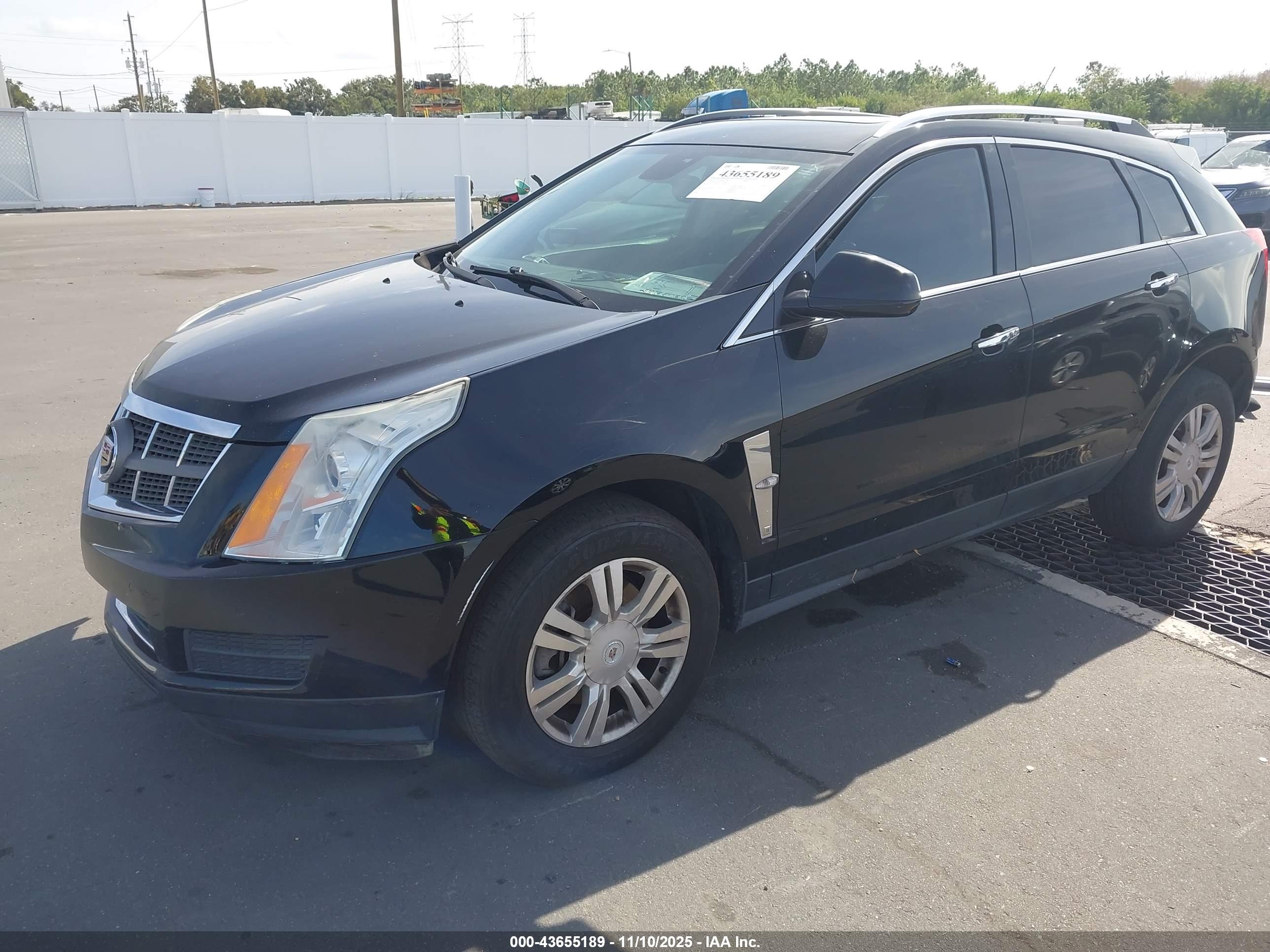 CADILLAC SRX image 2
