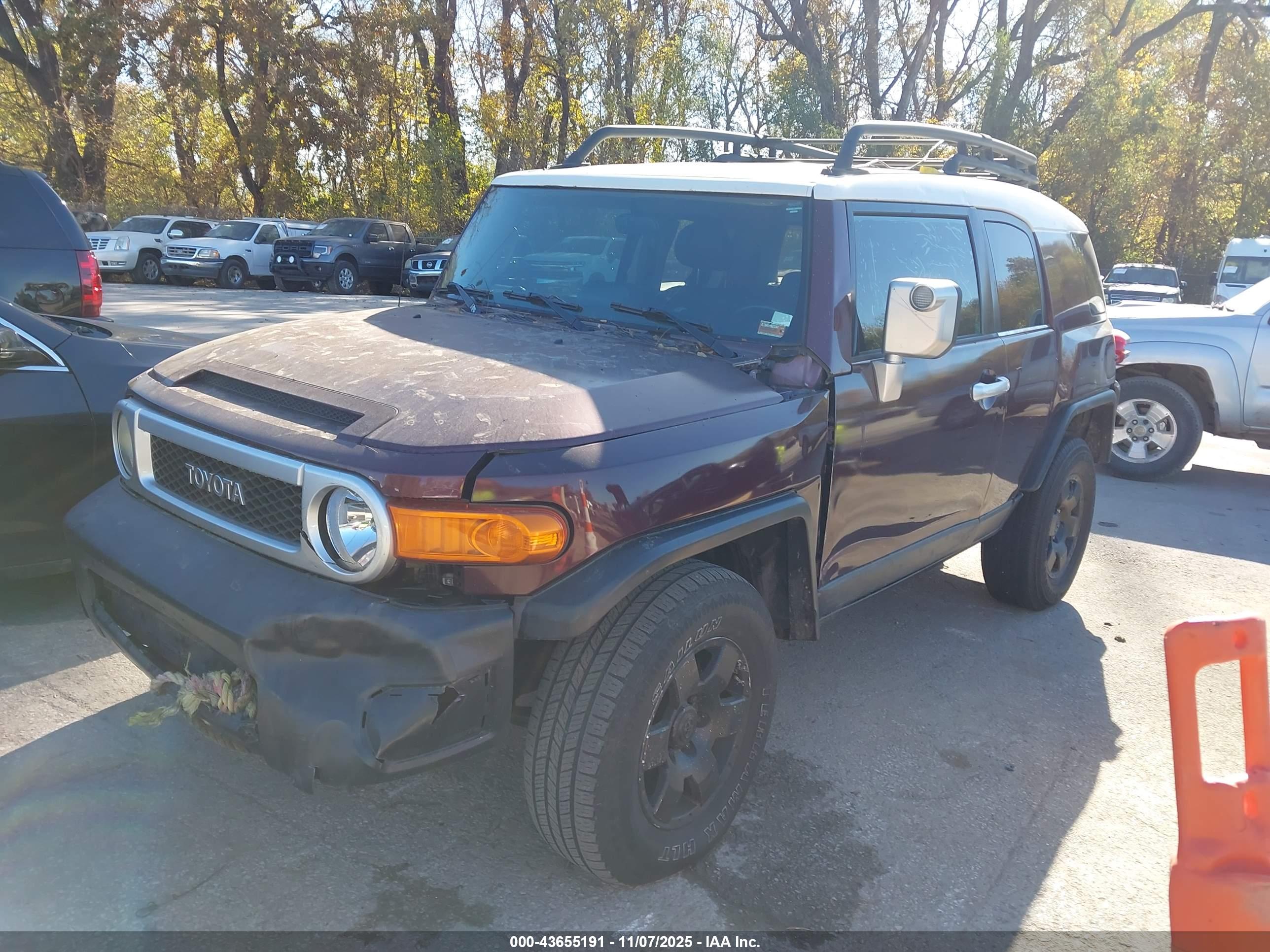 TOYOTA FJ image 2