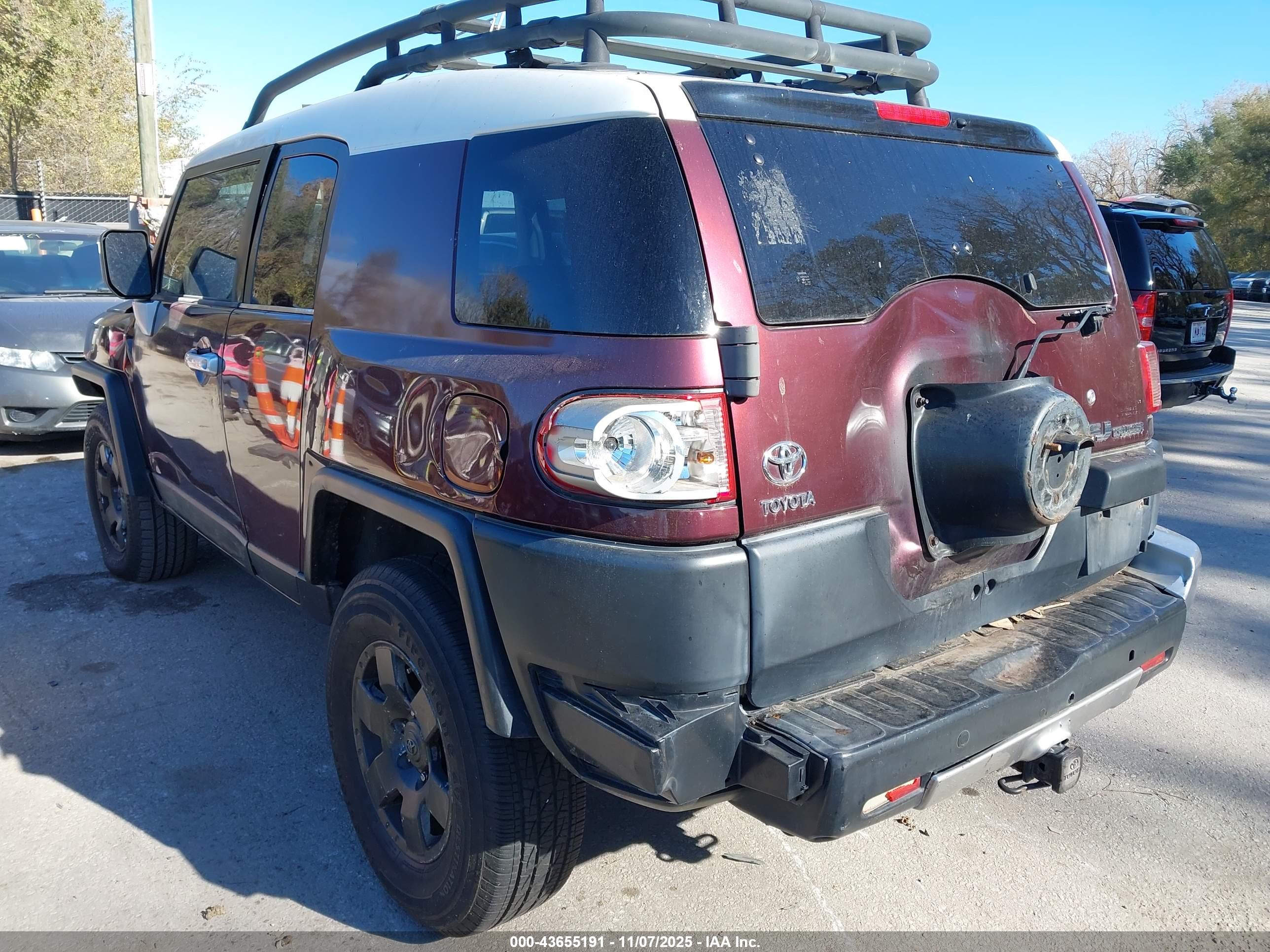 TOYOTA FJ image 3