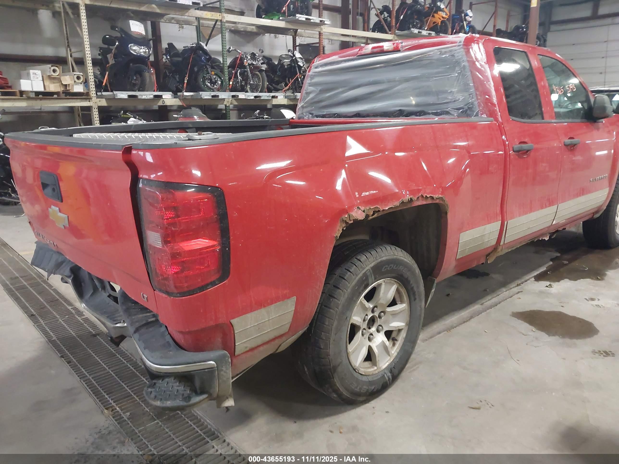CHEVROLET SILVERADO image 4