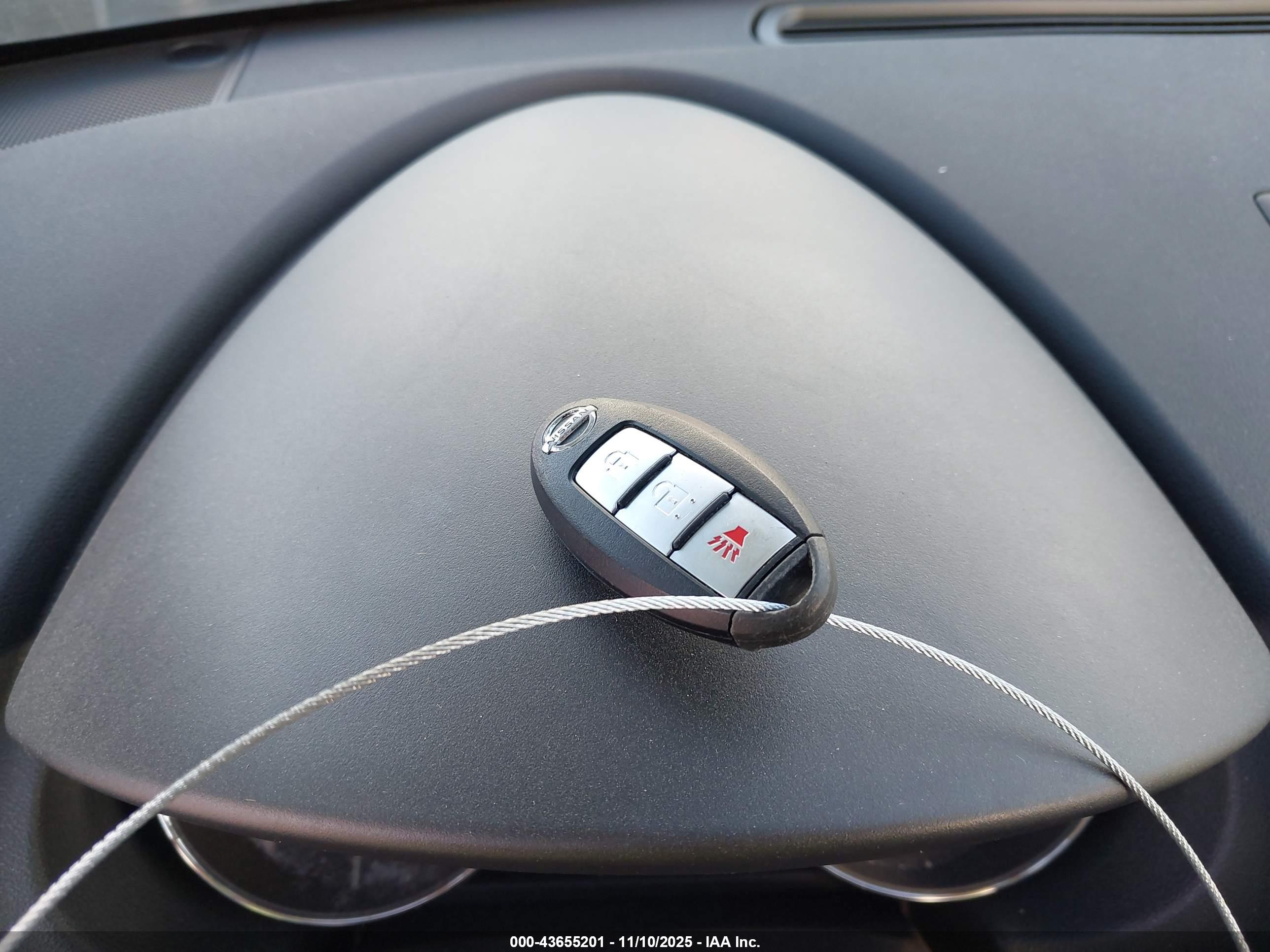 NISSAN ROGUE image 11