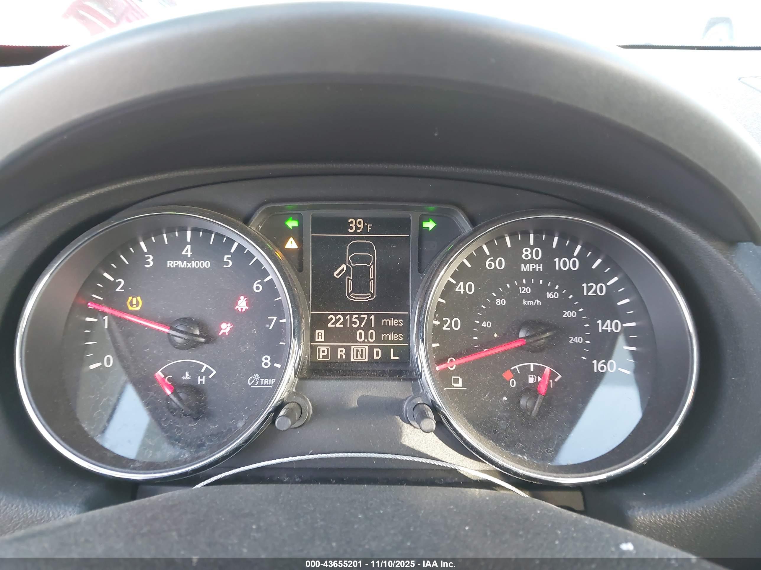 NISSAN ROGUE image 7