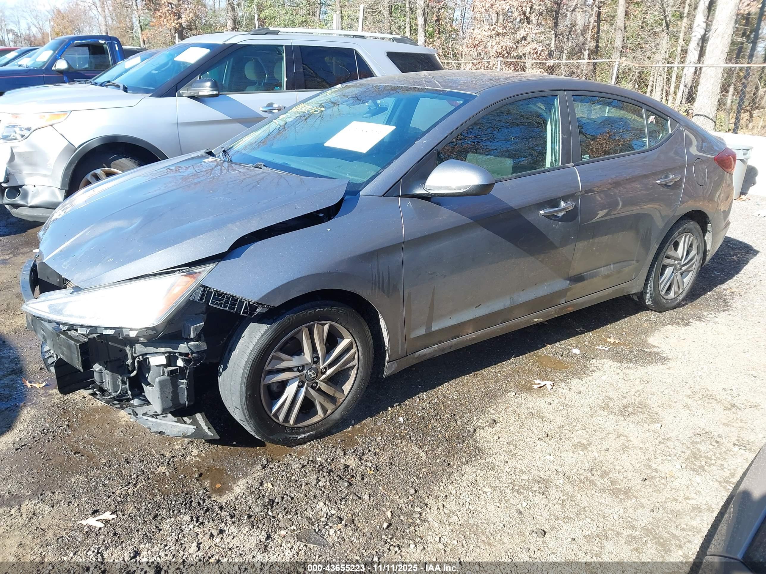HYUNDAI ELANTRA image 2