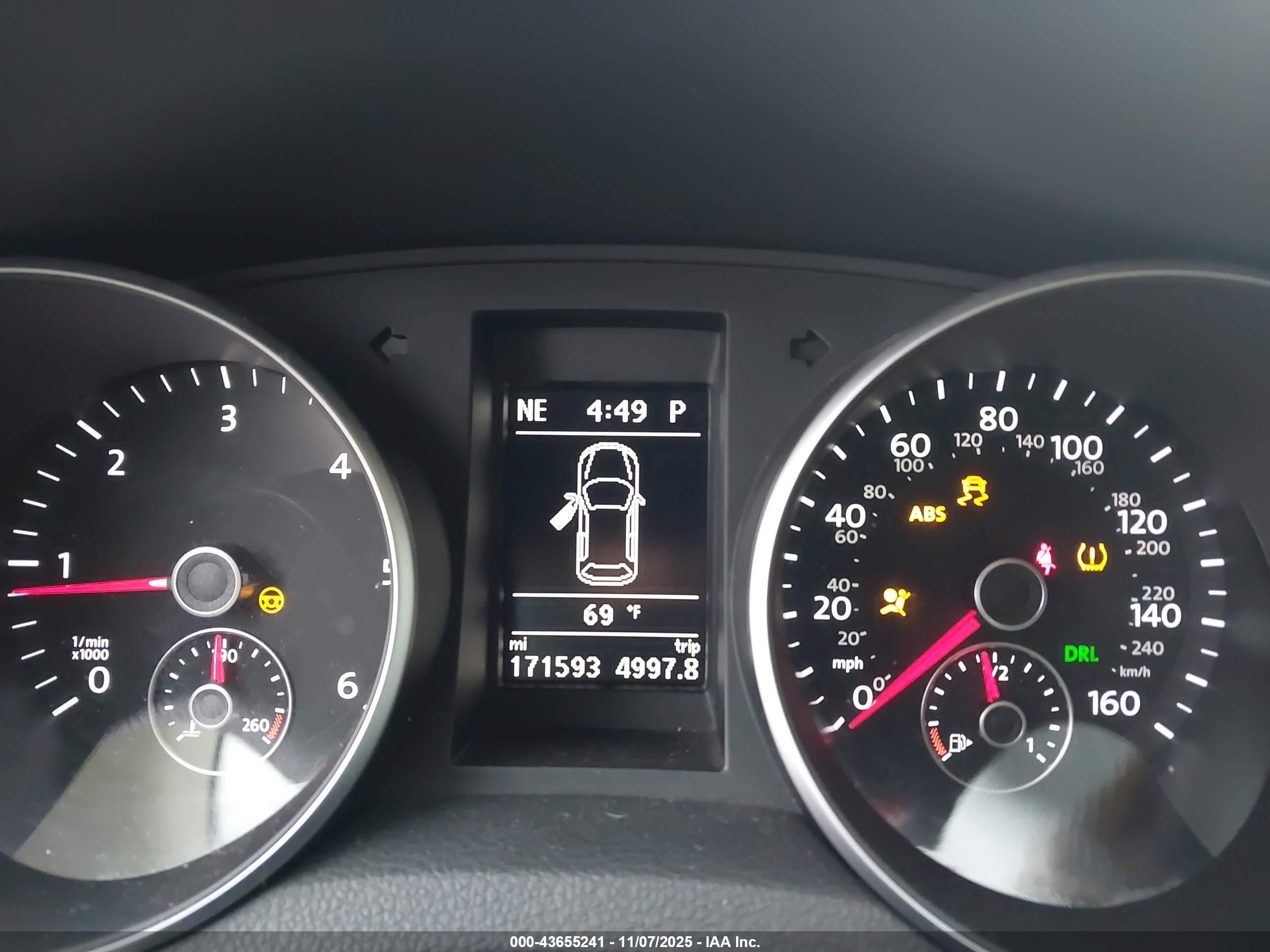 VOLKSWAGEN JETTA image 7