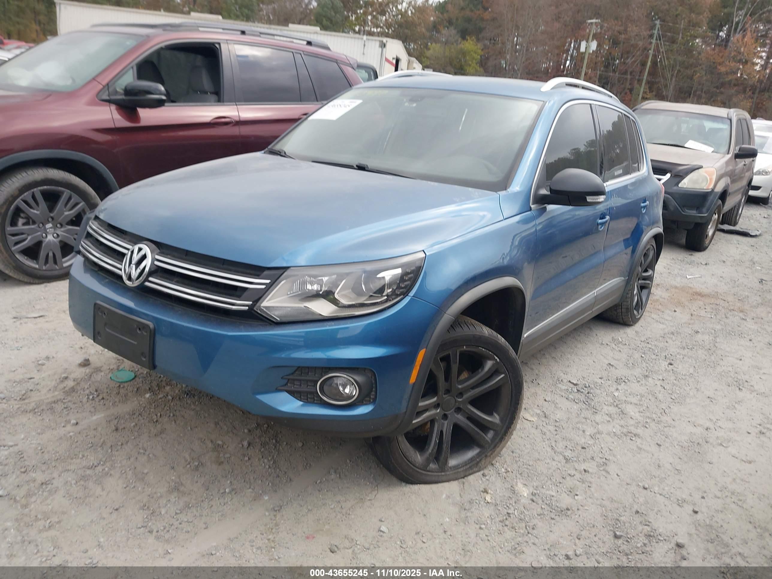 VOLKSWAGEN TIGUAN image 2