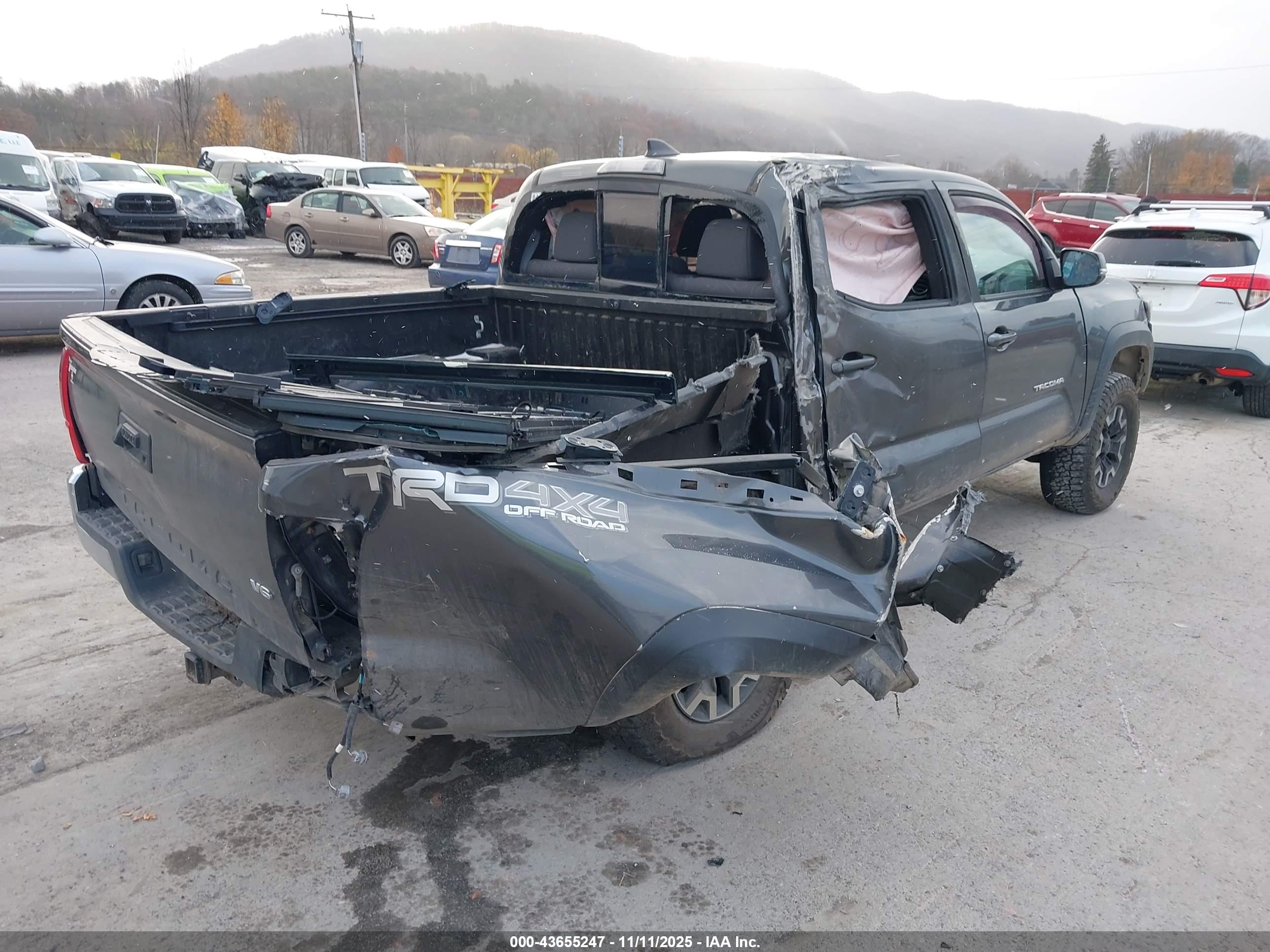 TOYOTA TACOMA image 6