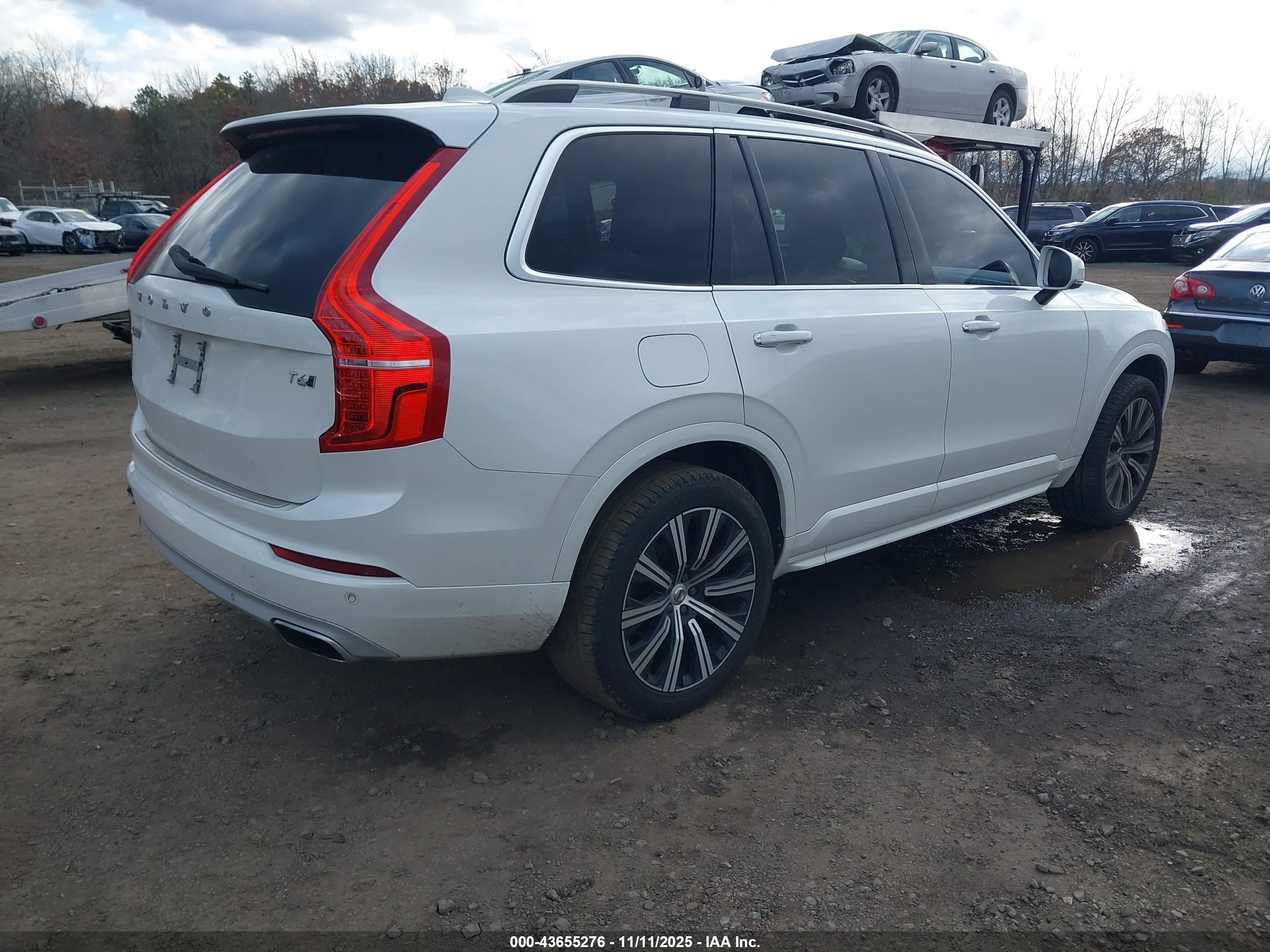 VOLVO XC90 image 4