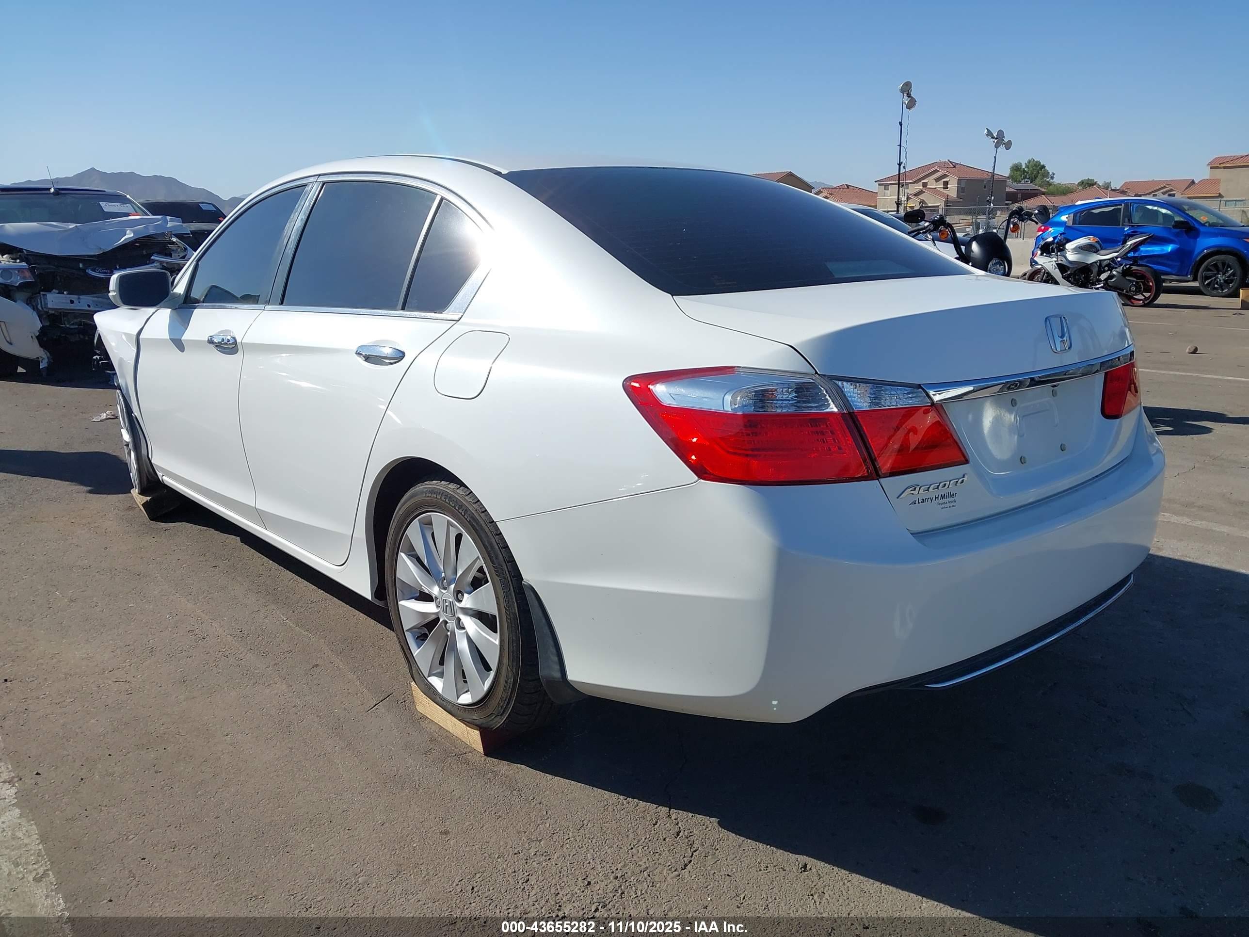 HONDA ACCORD image 3