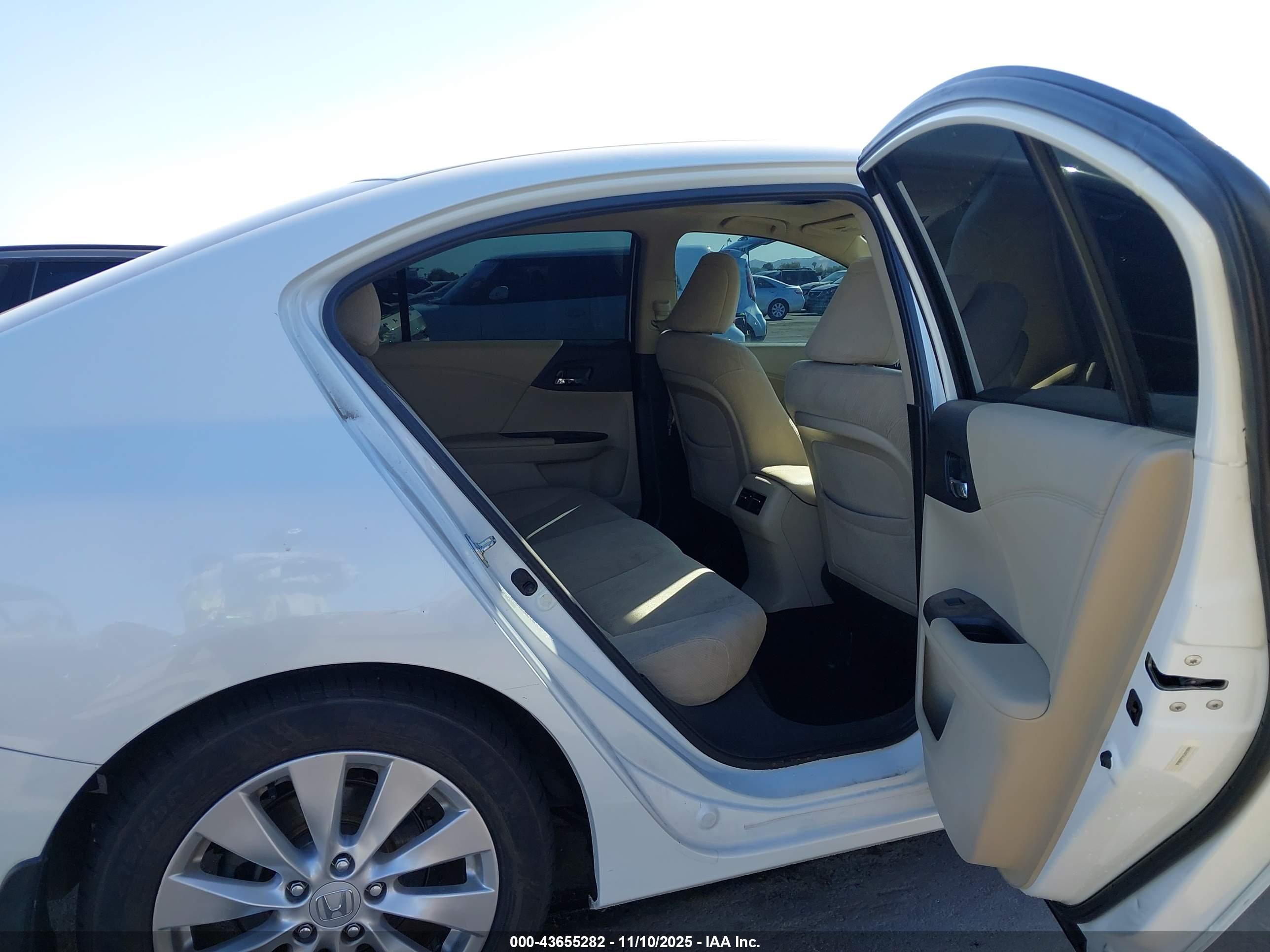 HONDA ACCORD image 8