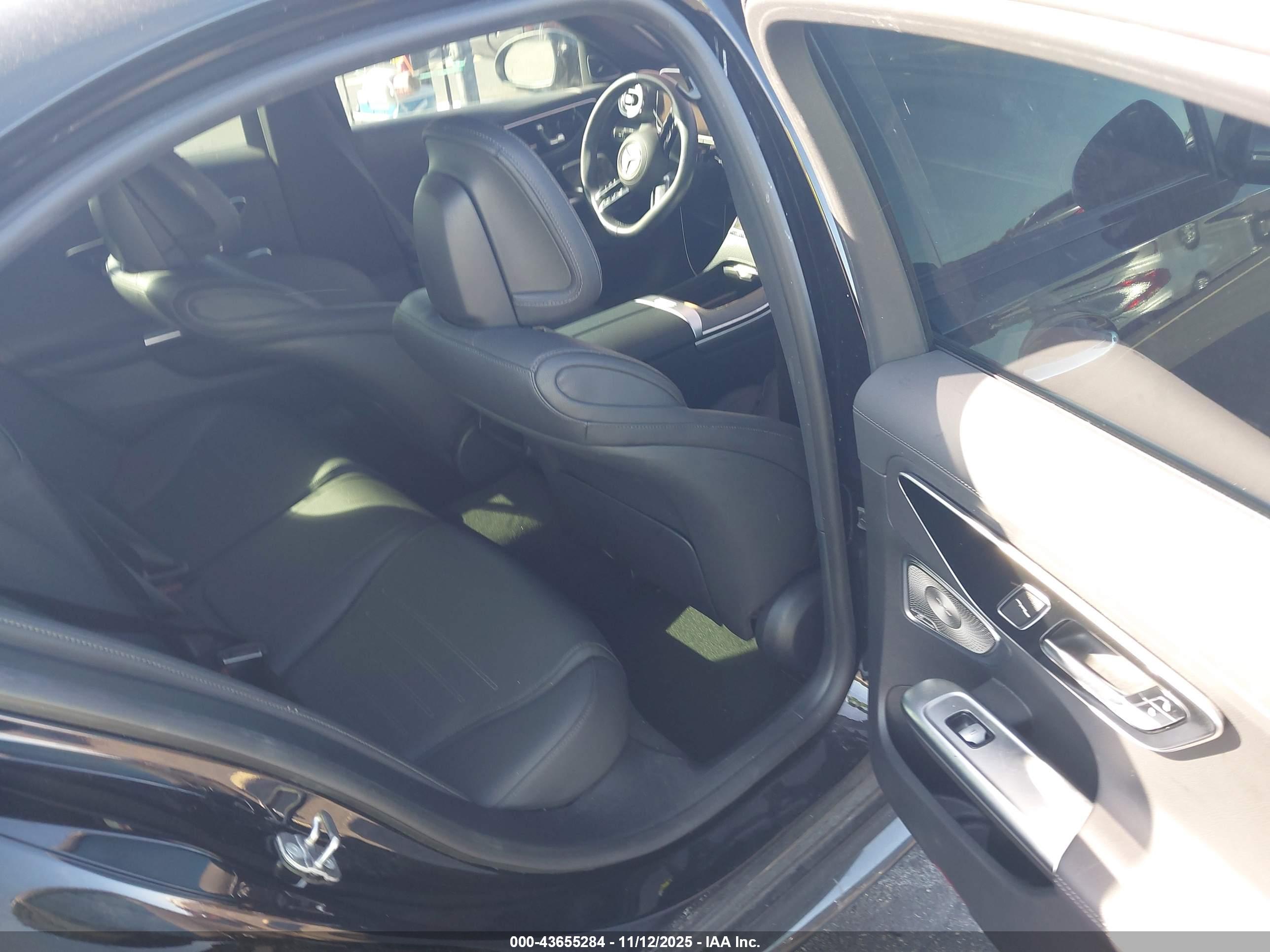 MERCEDES-BENZ C image 8