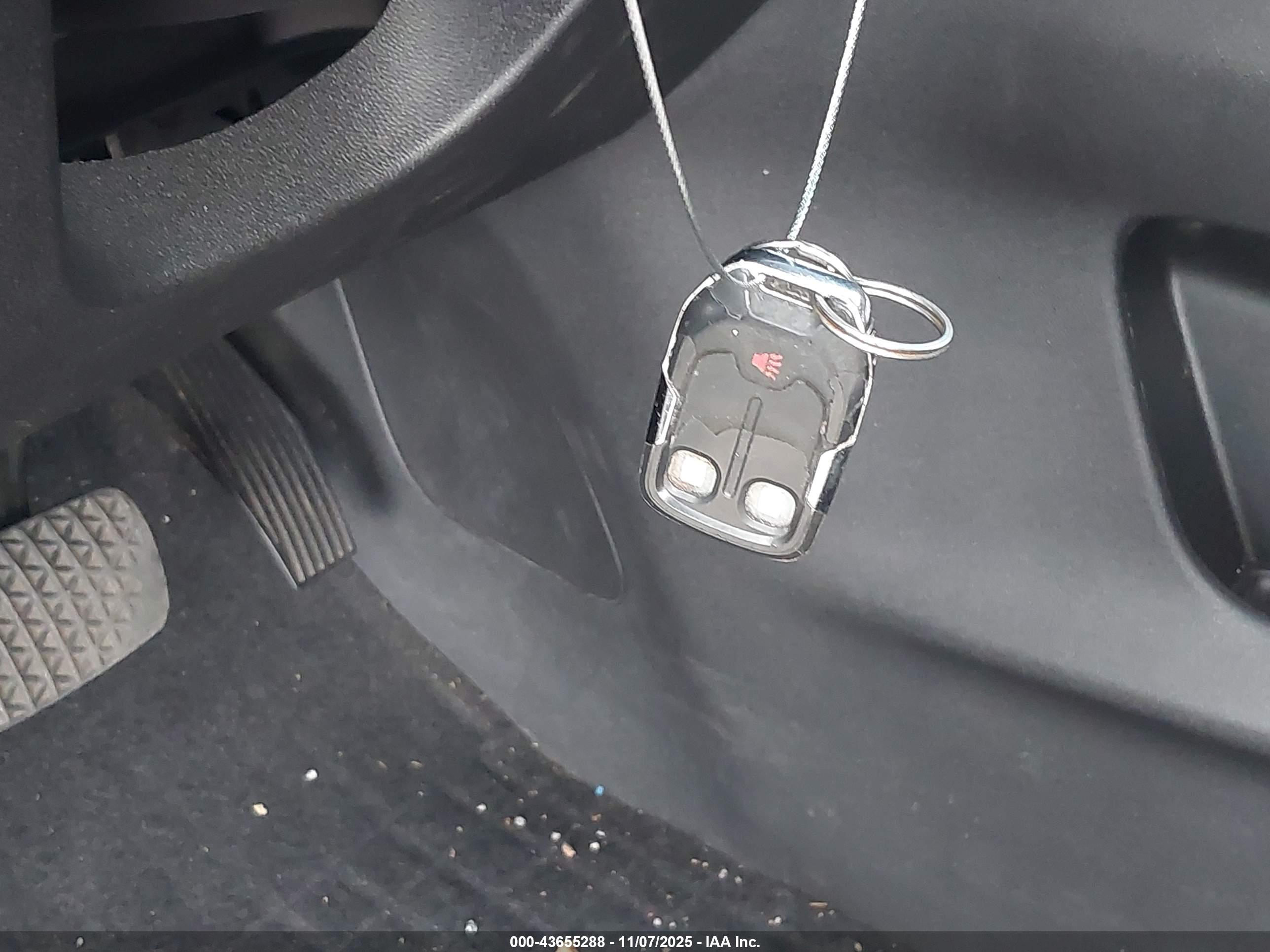 GMC TERRAIN image 11