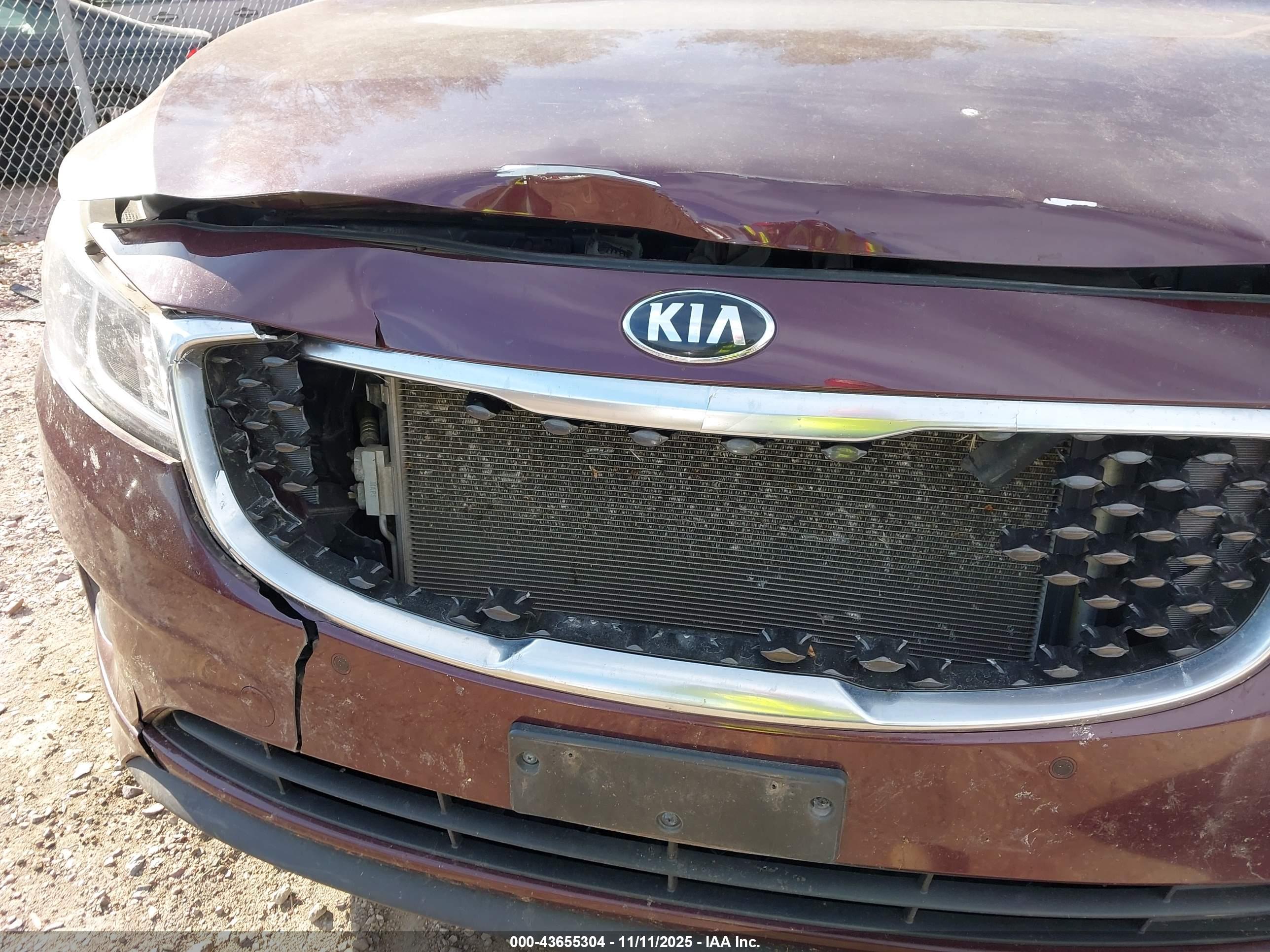 KIA SEDONA image 6