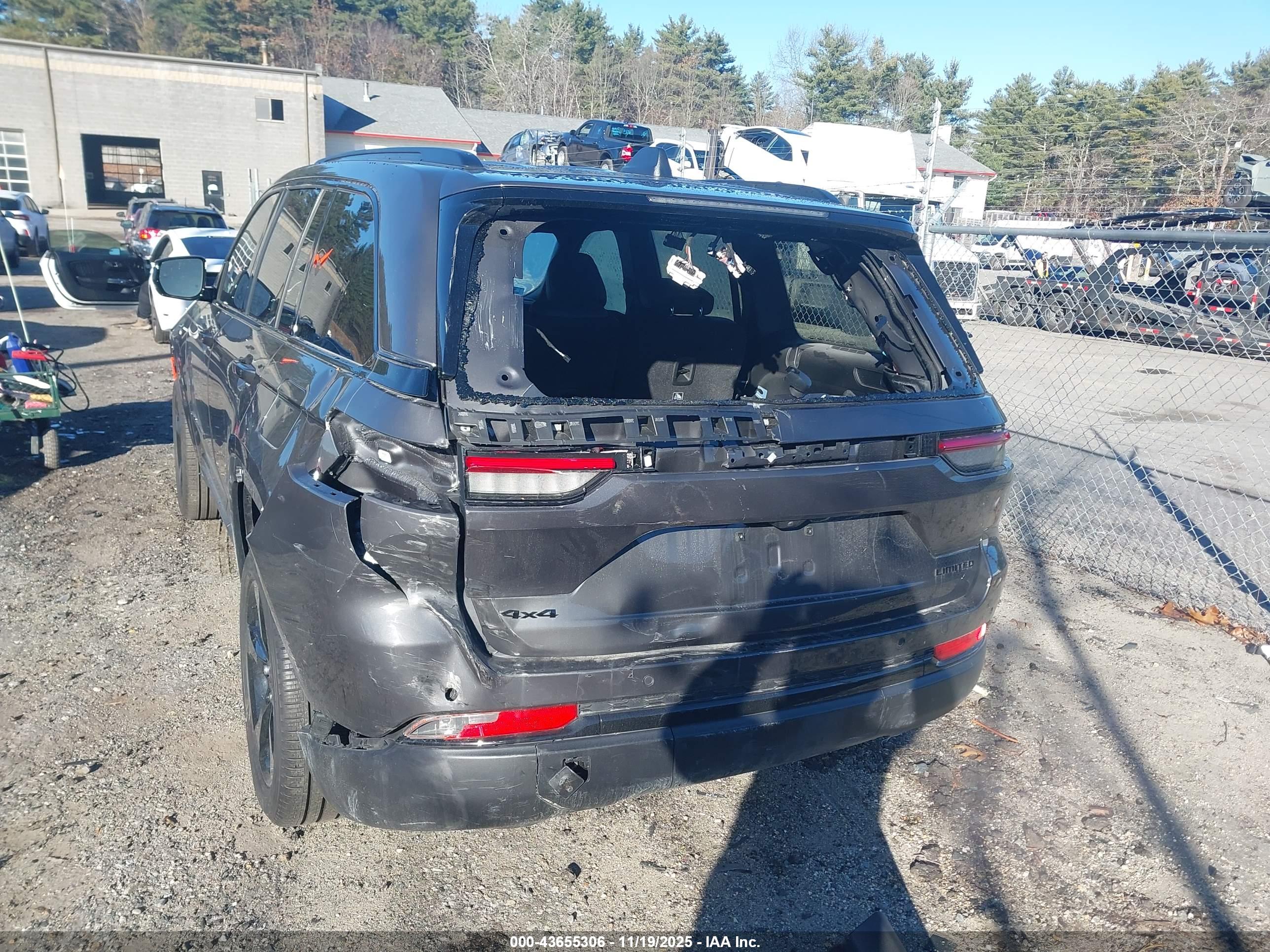 JEEP GRAND image 6