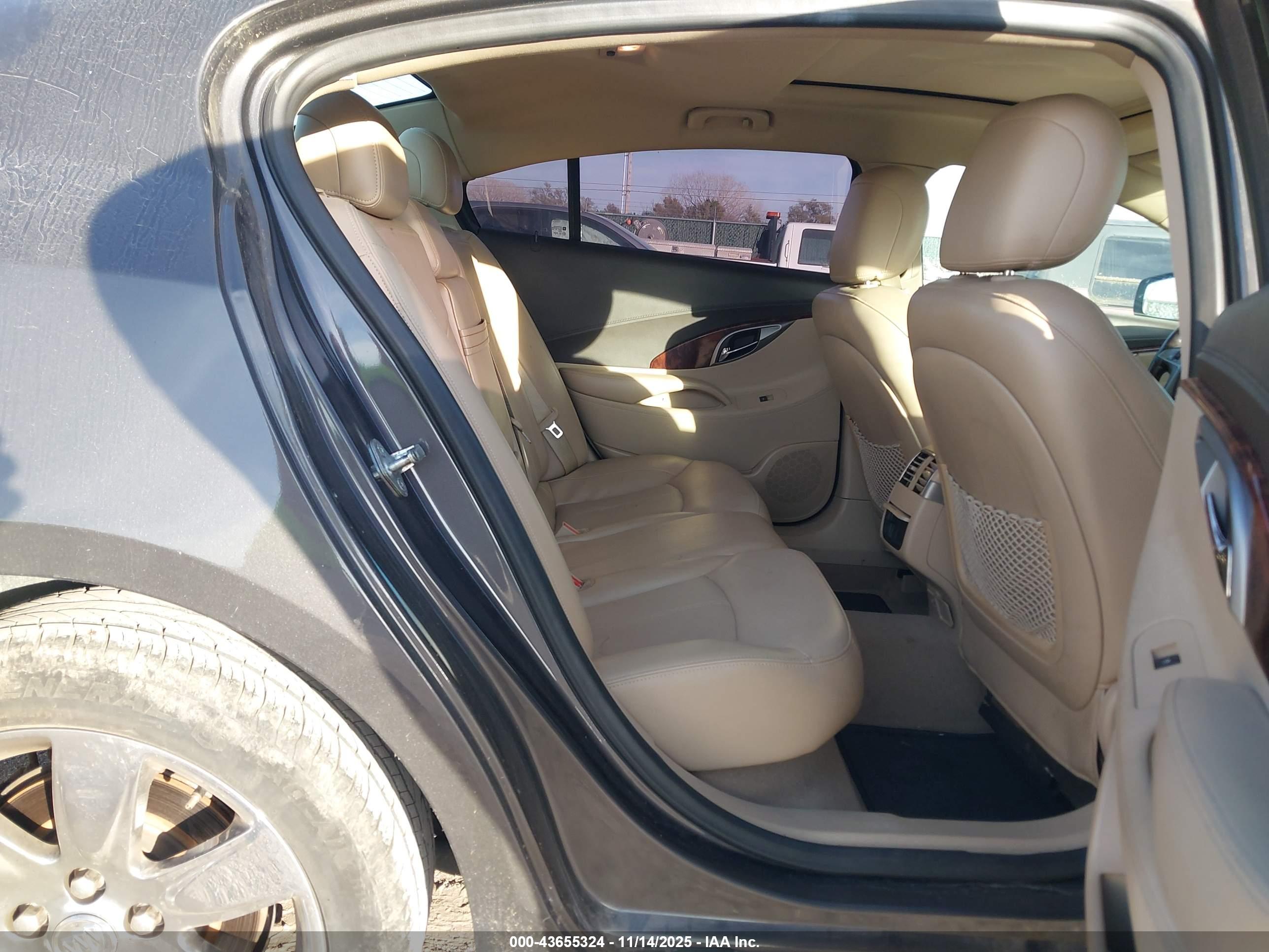 BUICK LACROSSE image 8
