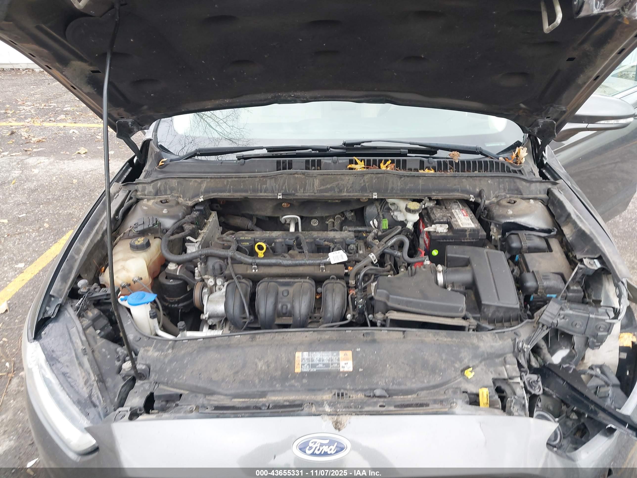 FORD FUSION image 10