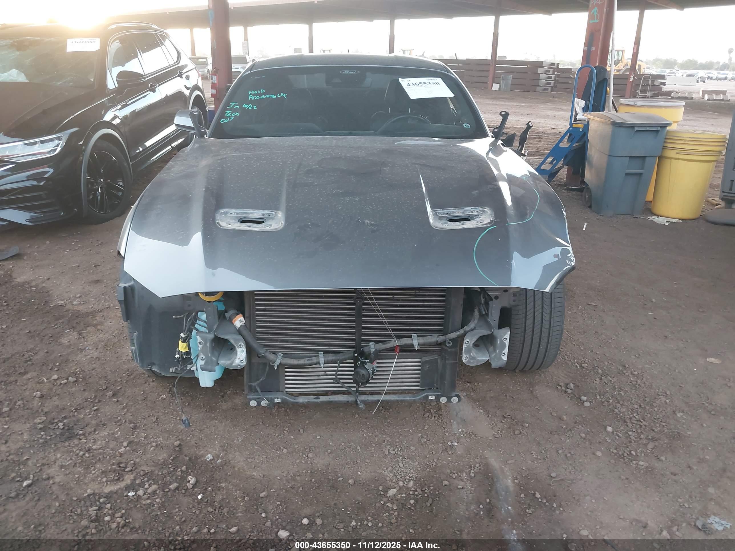 FORD MUSTANG image 6