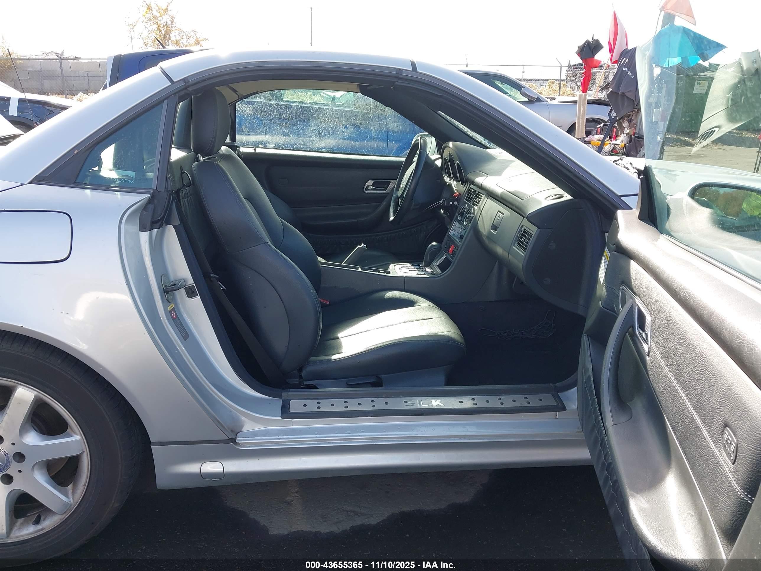 MERCEDES-BENZ SLK image 5