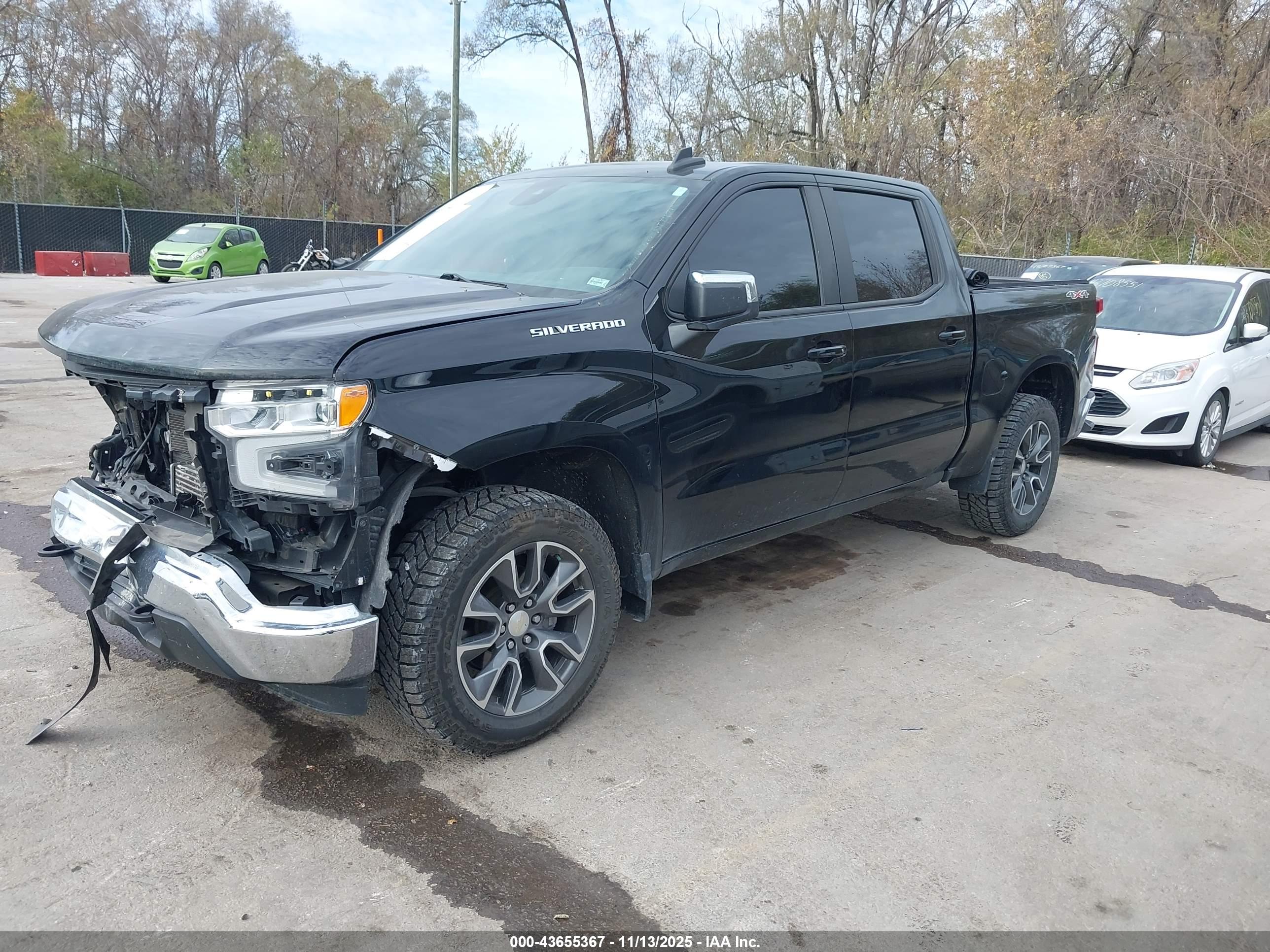 CHEVROLET SILVERADO image 2