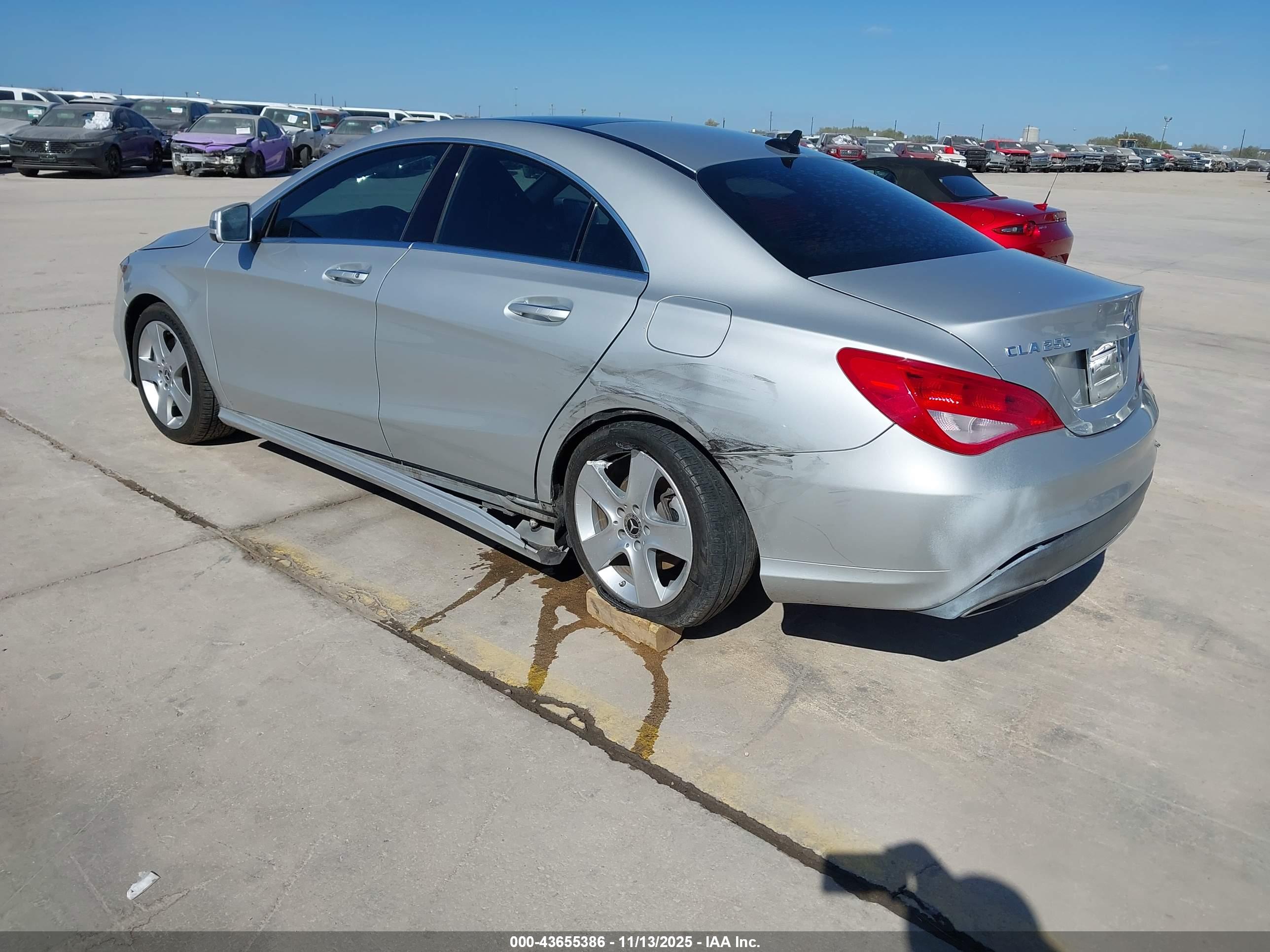 MERCEDES-BENZ CLA image 3