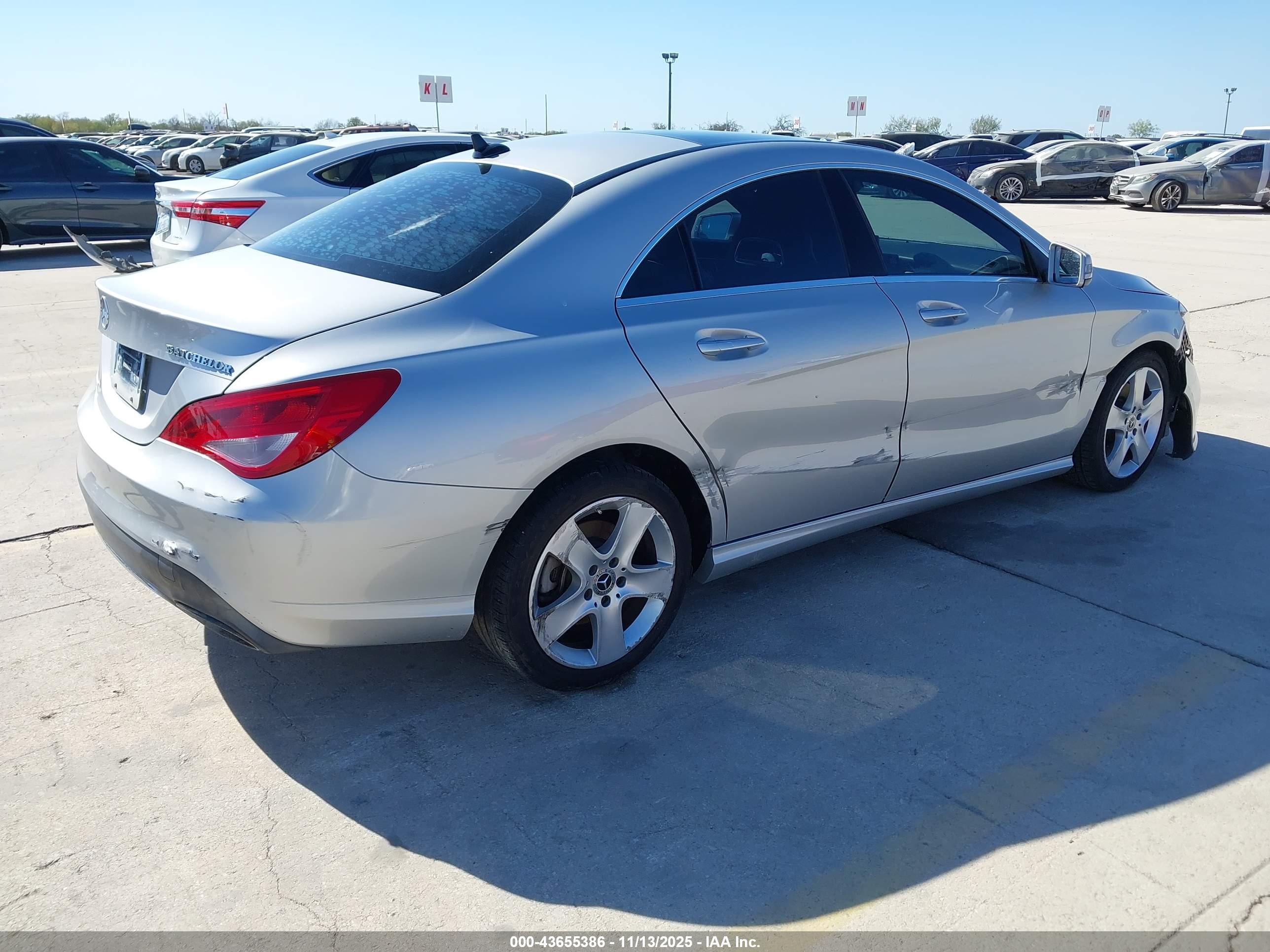 MERCEDES-BENZ CLA image 4