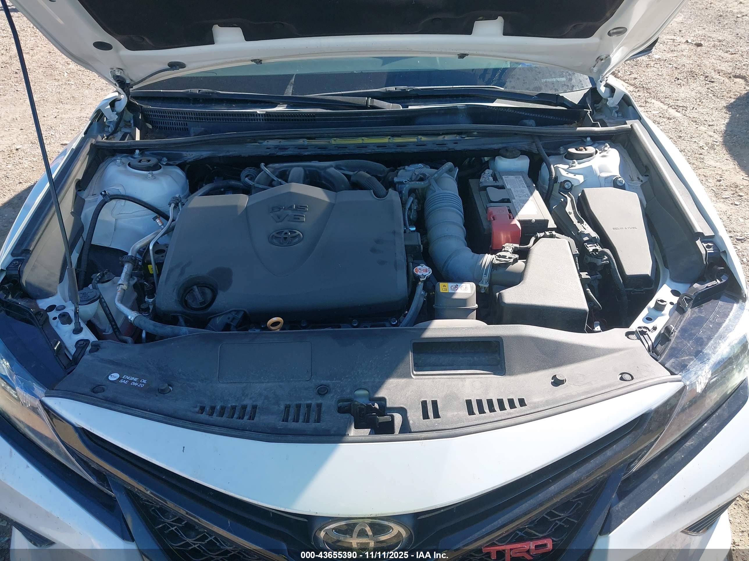 TOYOTA CAMRY image 10