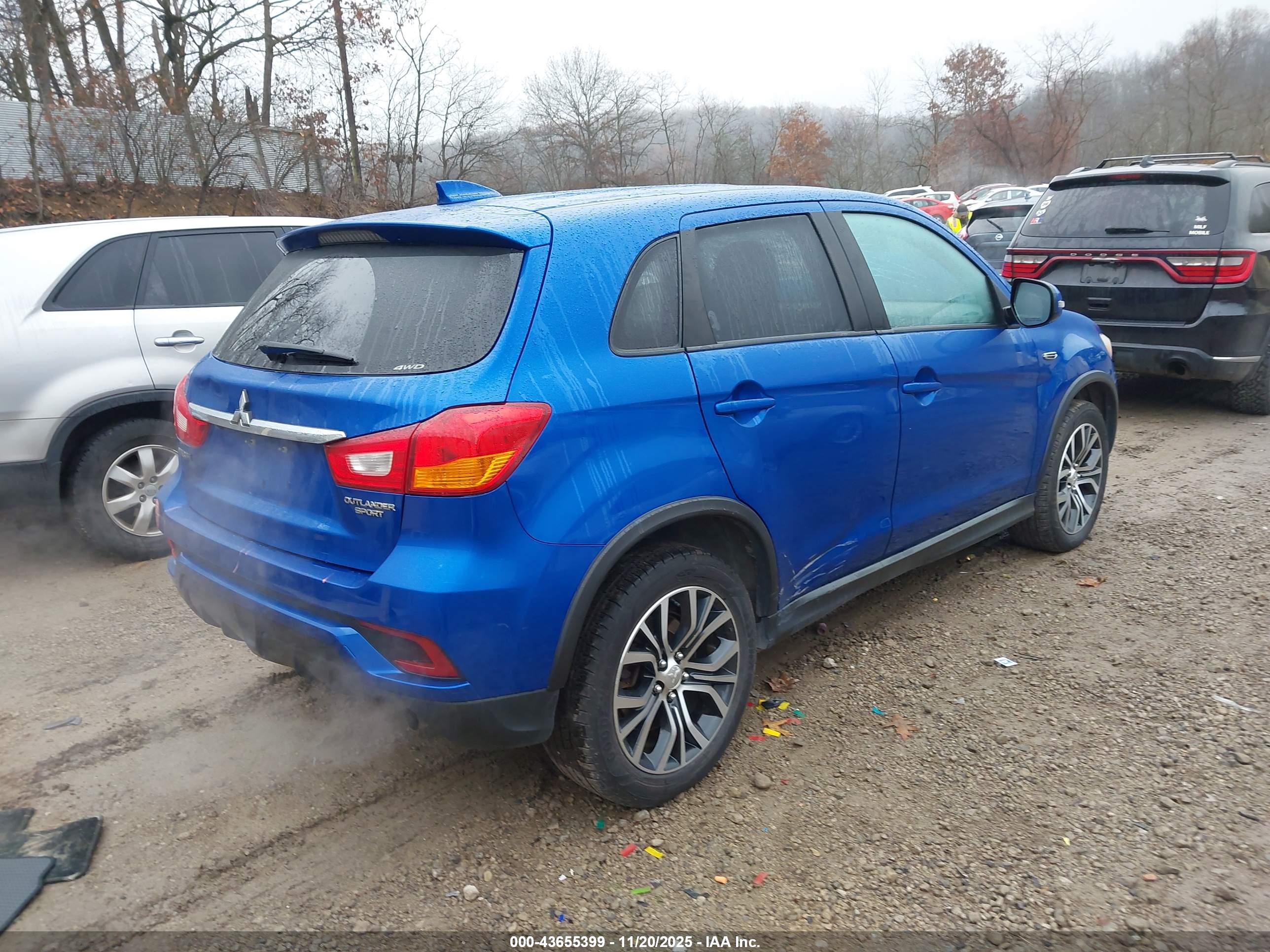 MITSUBISHI OUTLANDER image 4
