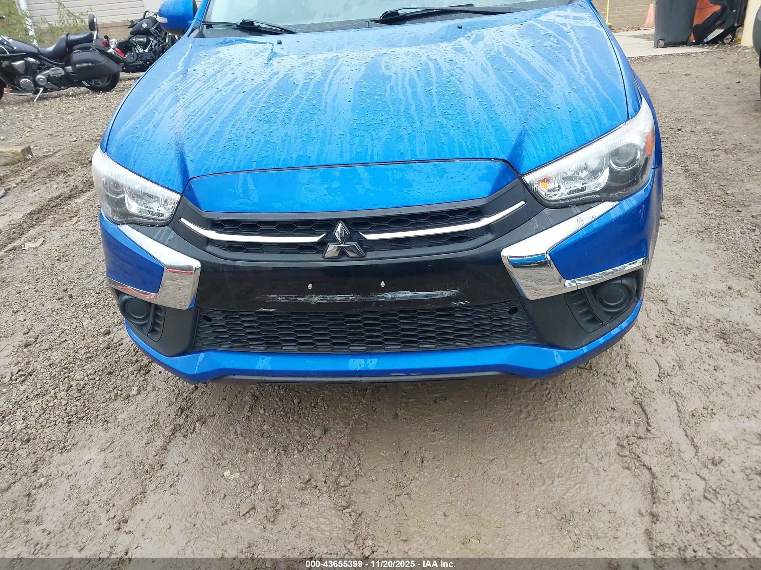 MITSUBISHI OUTLANDER image 6