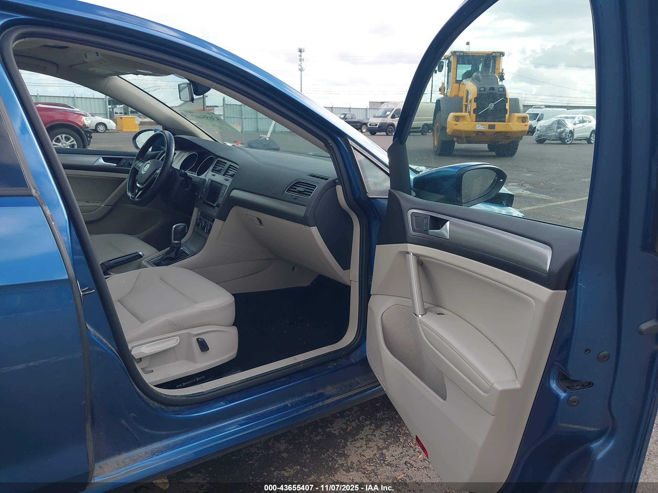 VOLKSWAGEN GOLF image 5