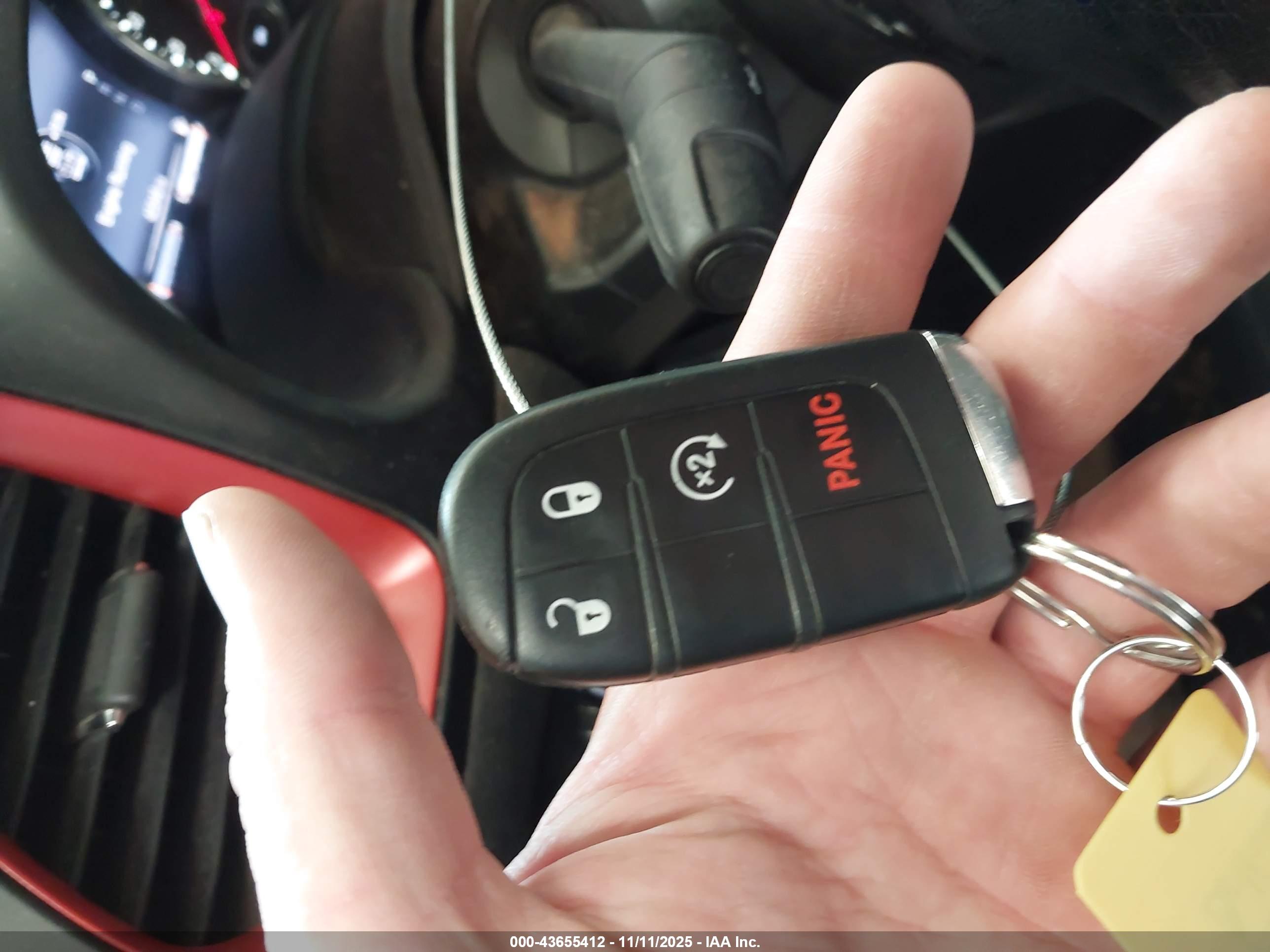 JEEP RENEGADE image 11