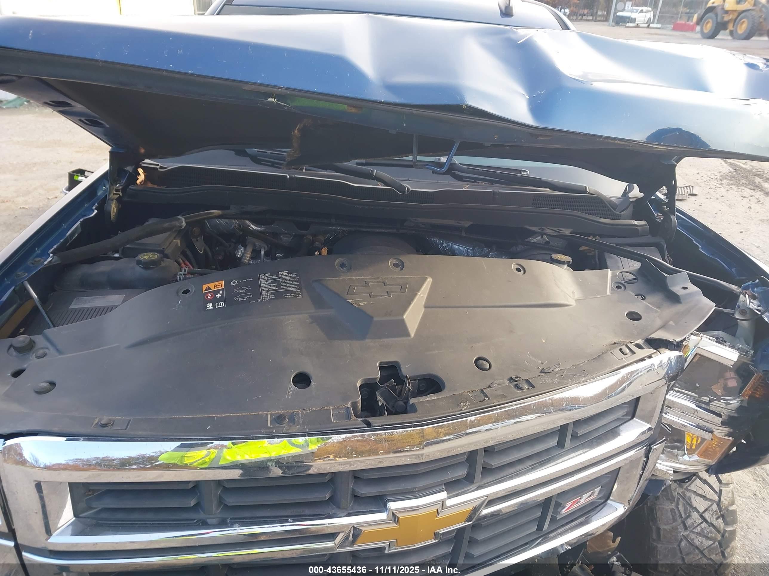 CHEVROLET SILVERADO image 10