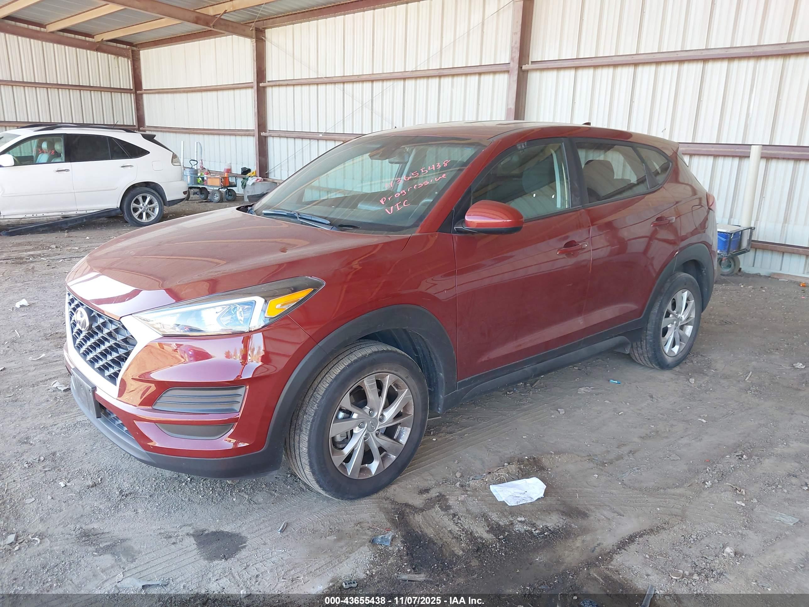 HYUNDAI TUCSON image 2