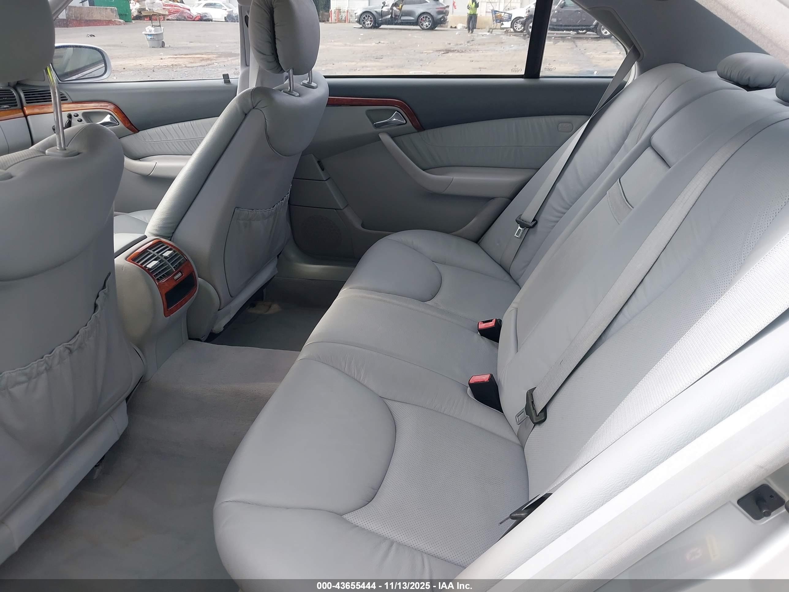 MERCEDES-BENZ S image 8