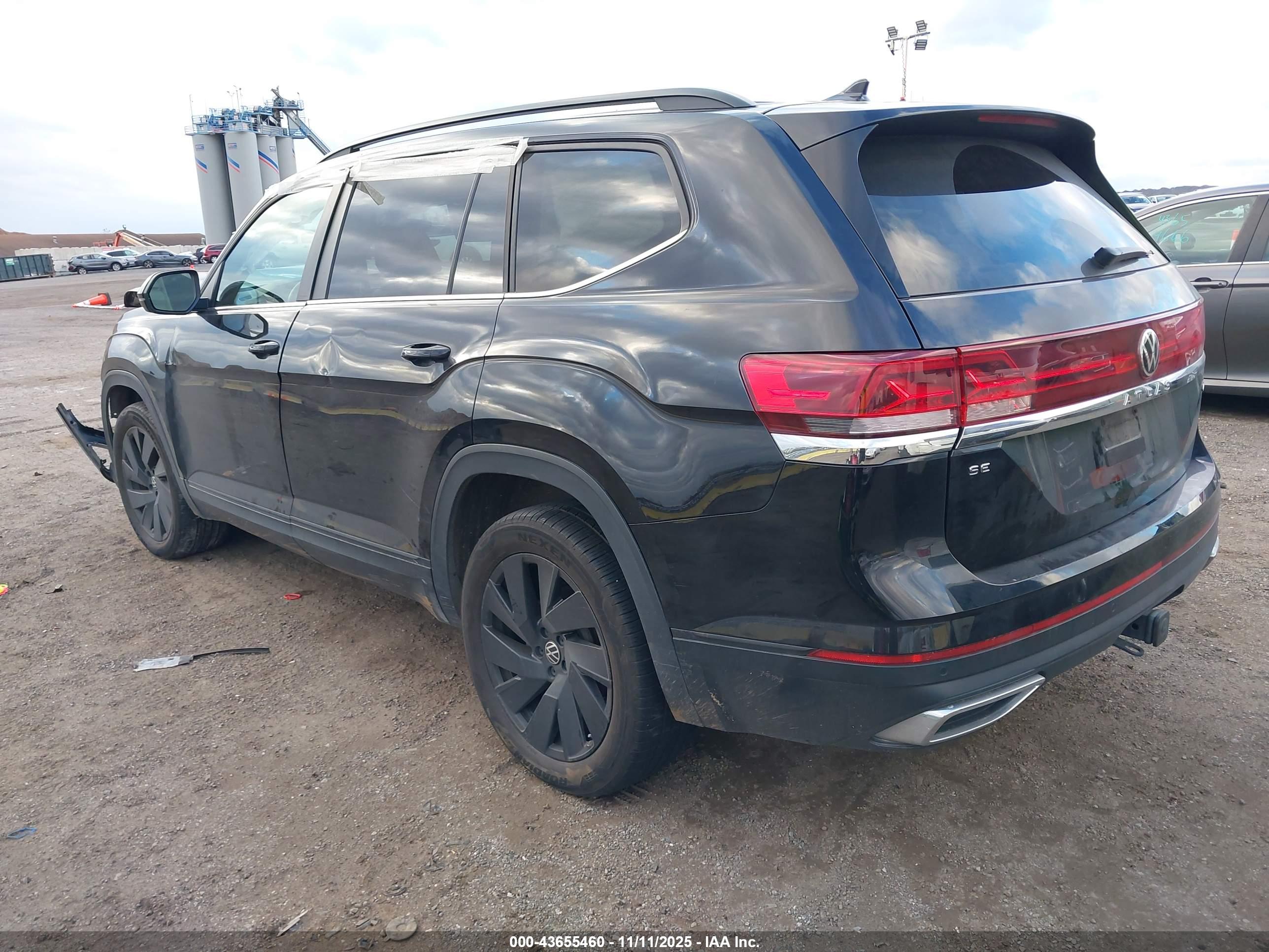 VOLKSWAGEN ATLAS image 3