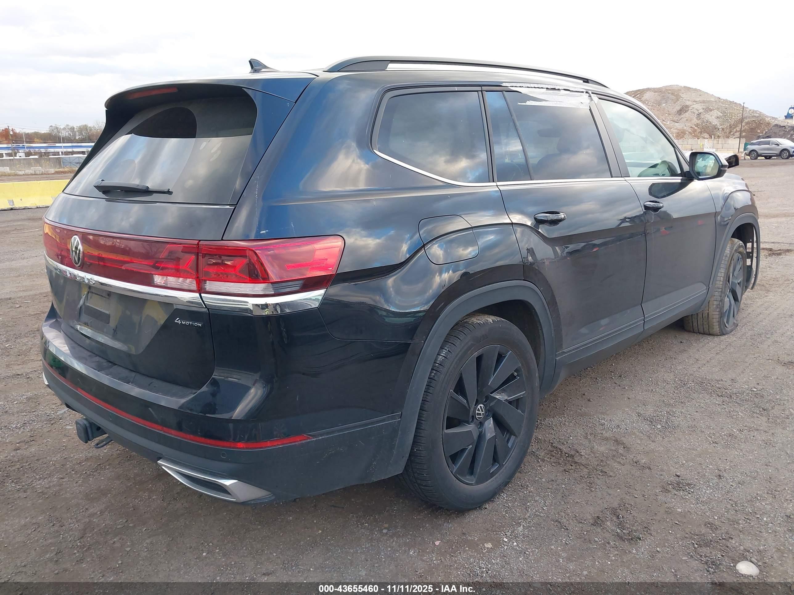 VOLKSWAGEN ATLAS image 4