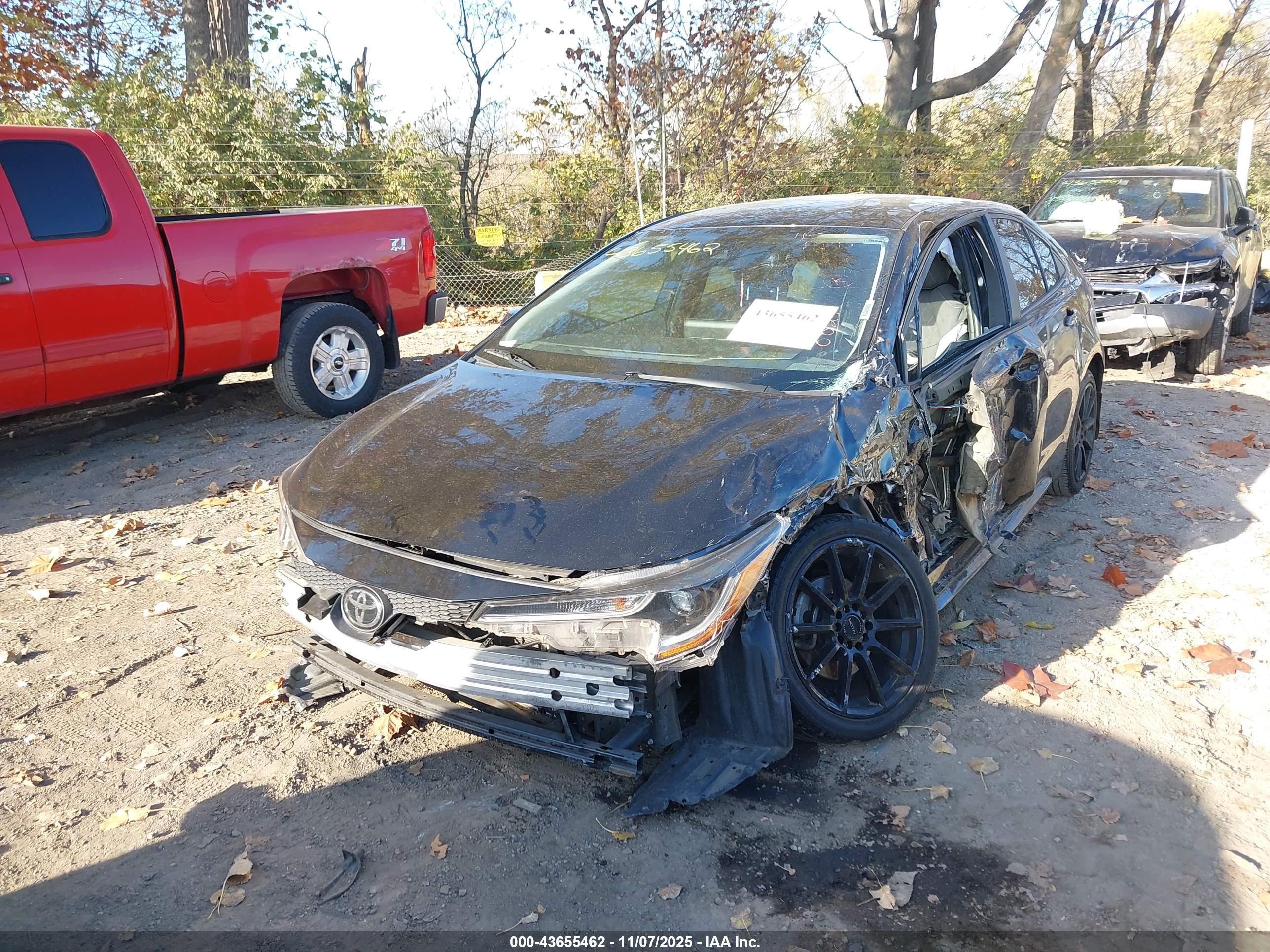 TOYOTA COROLLA image 2