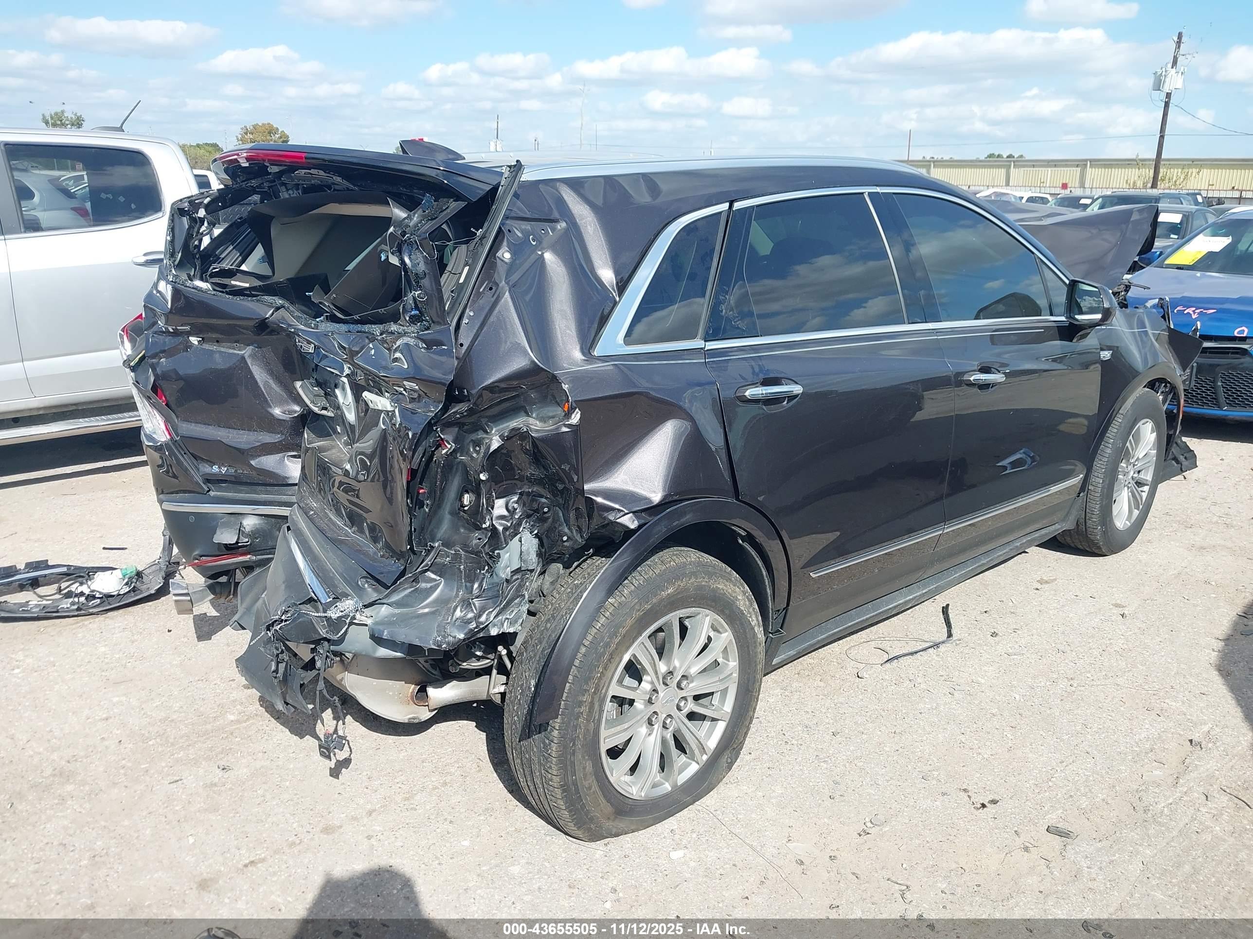 CADILLAC XT5 image 4