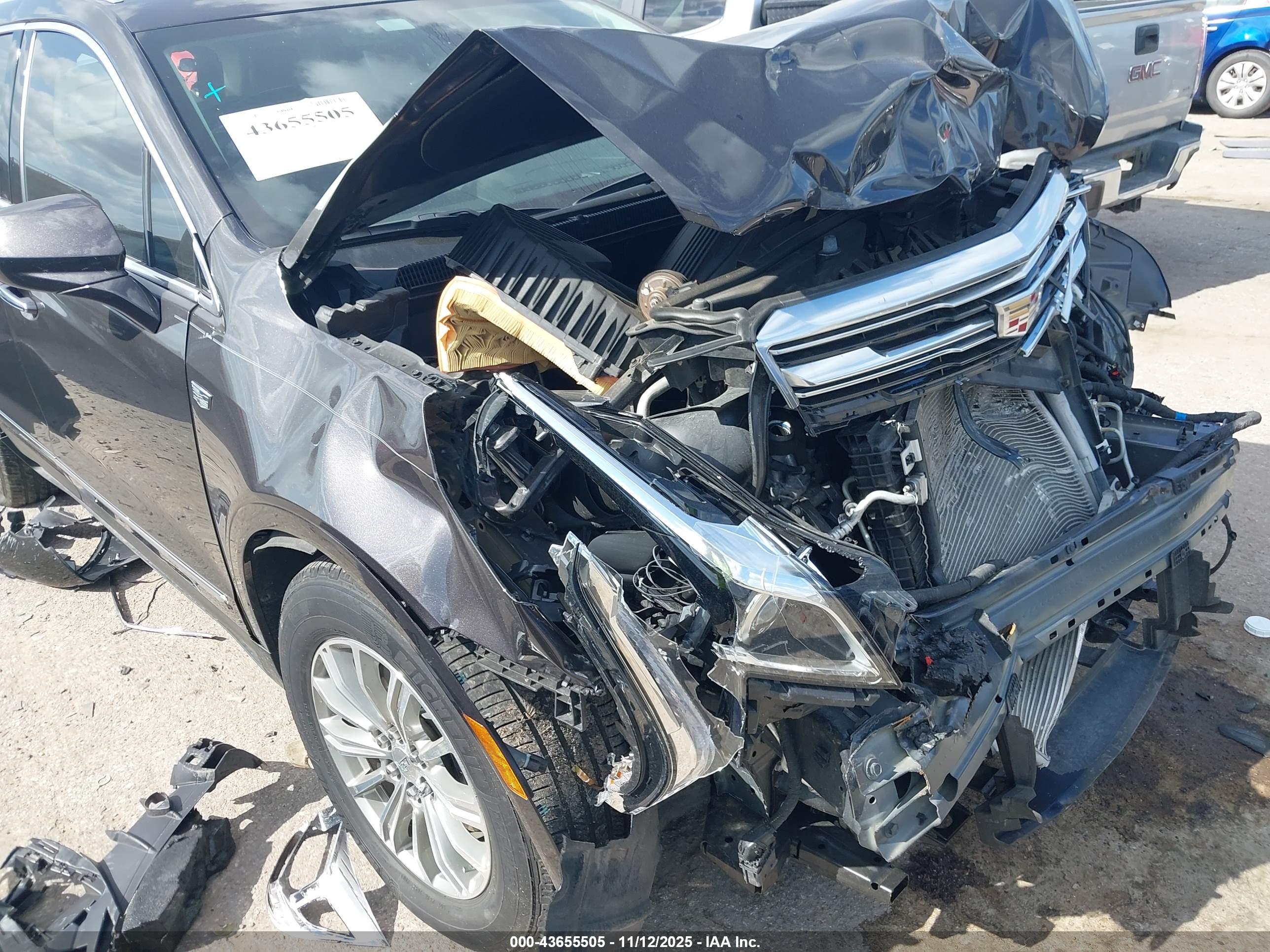 CADILLAC XT5 image 6
