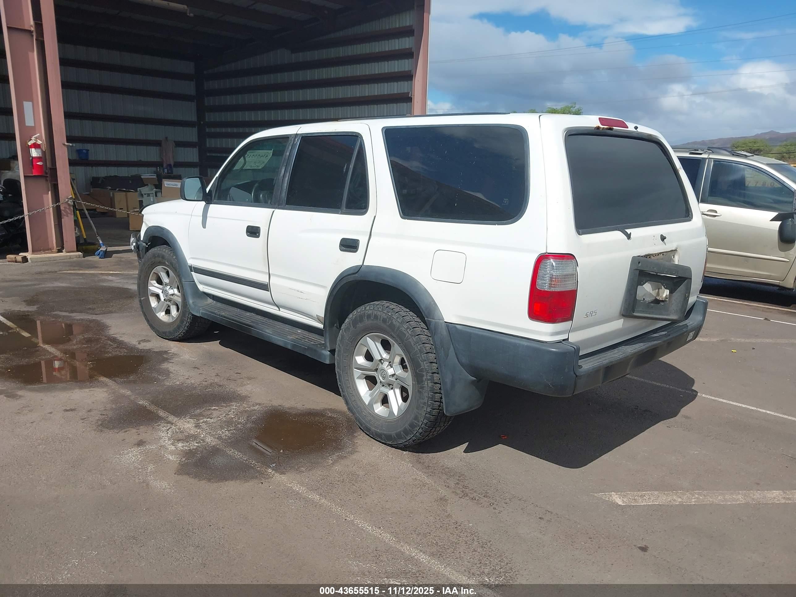 TOYOTA 4RUNNER image 3