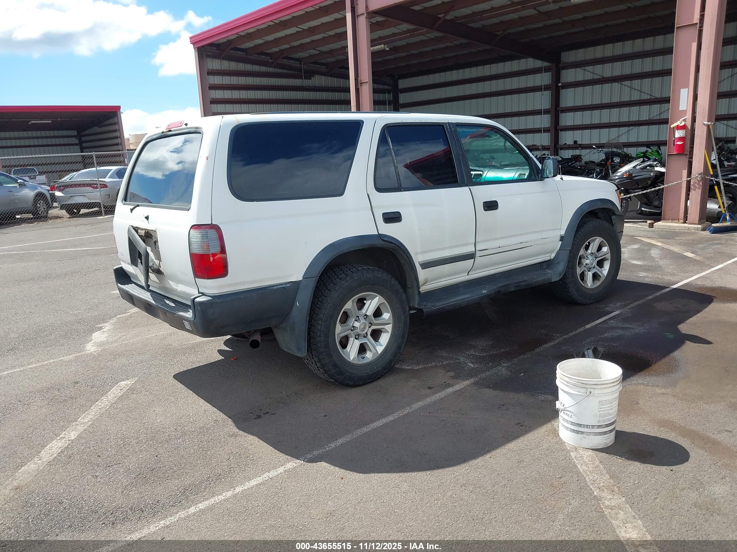 TOYOTA 4RUNNER image 4