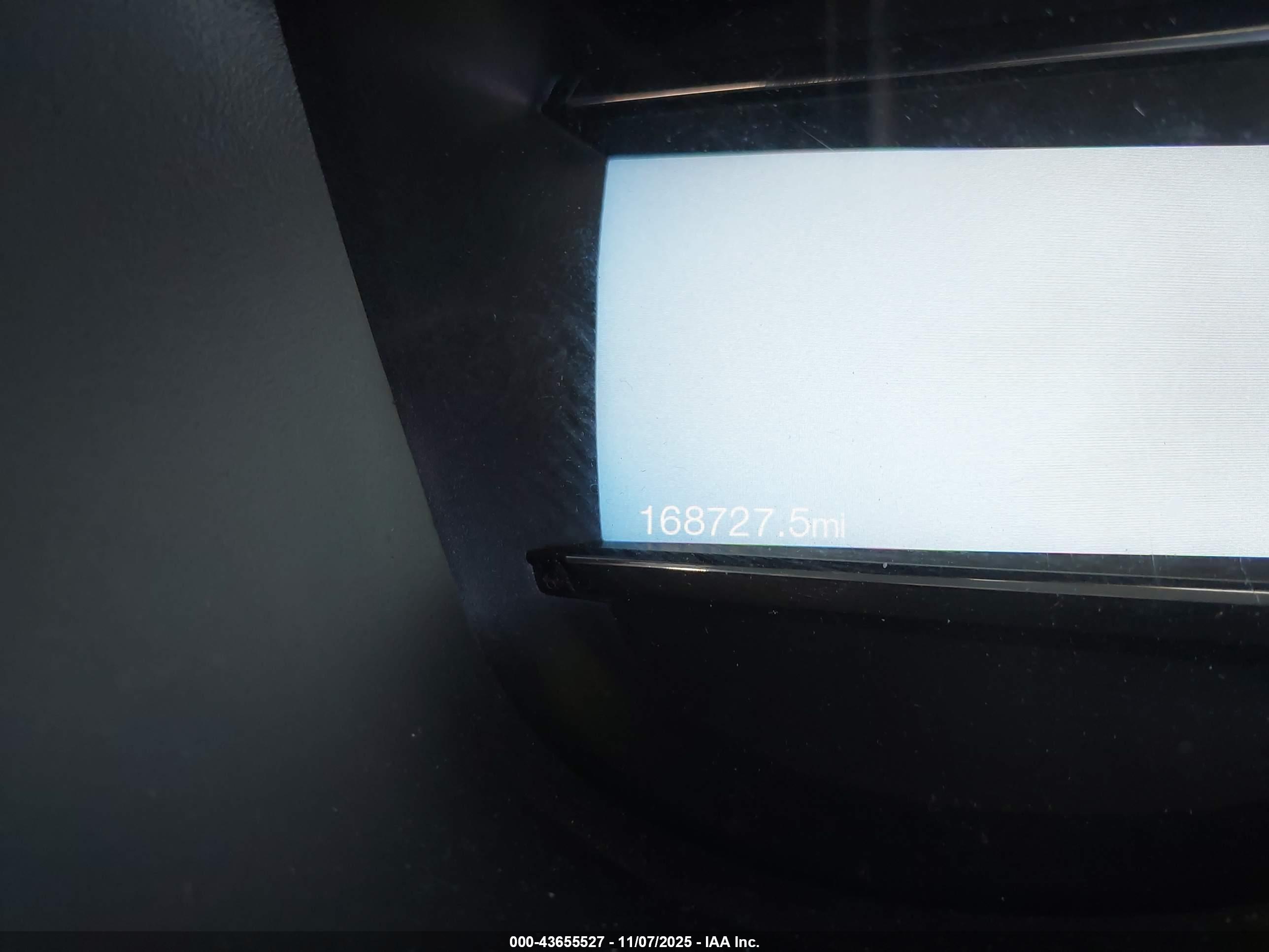 FORD EXPLORER image 7