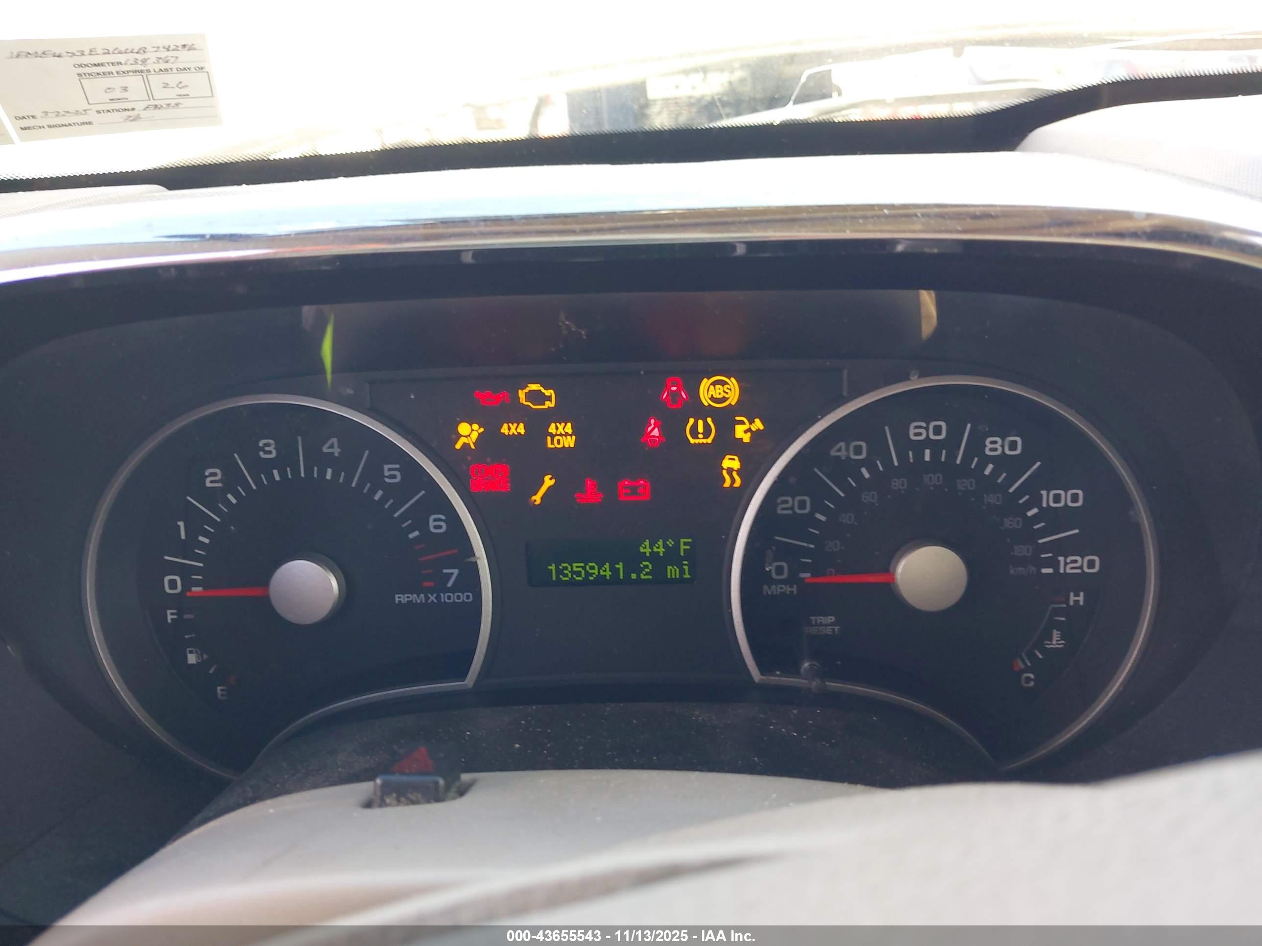FORD EXPLORER image 7