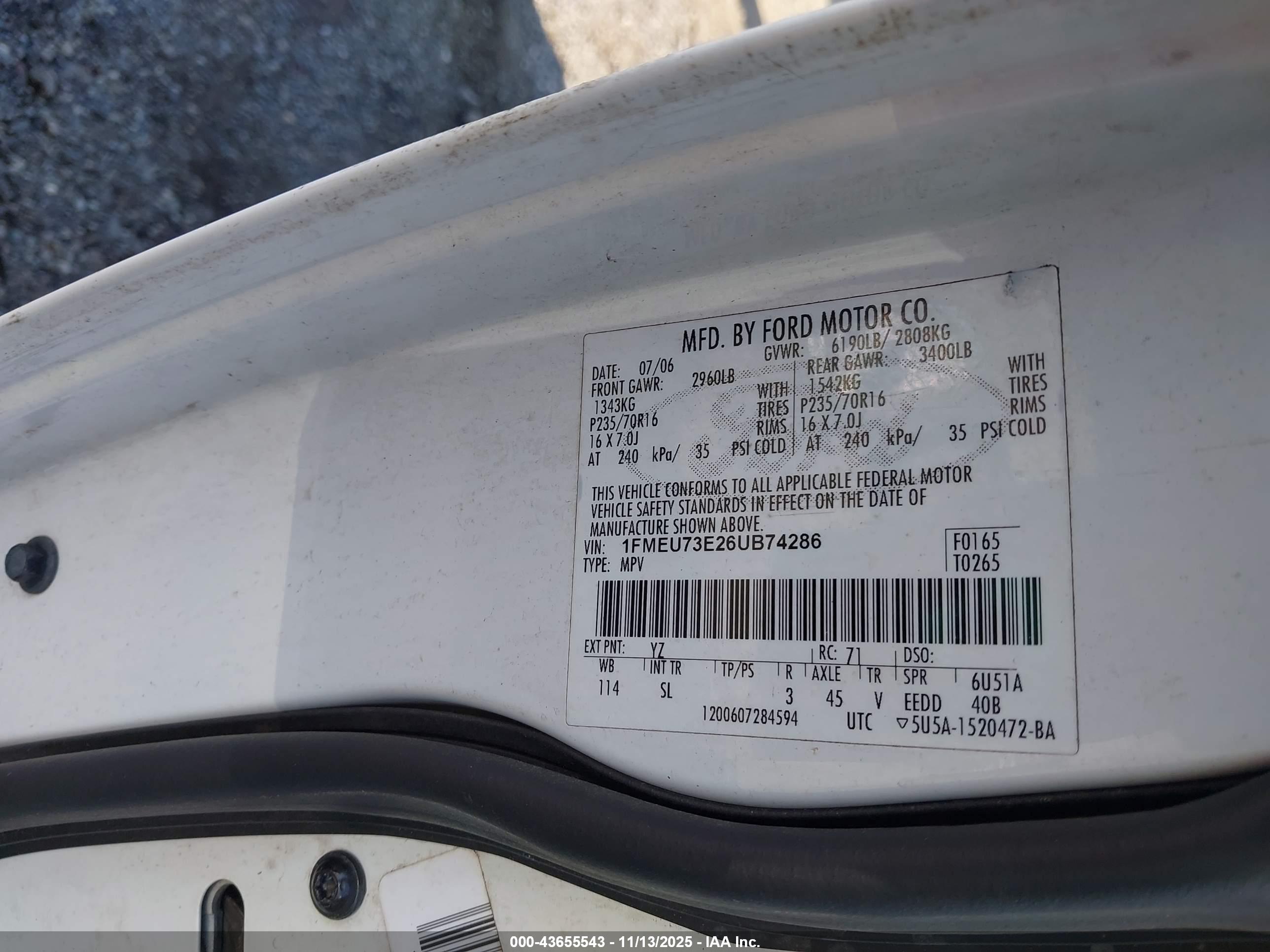 FORD EXPLORER image 9
